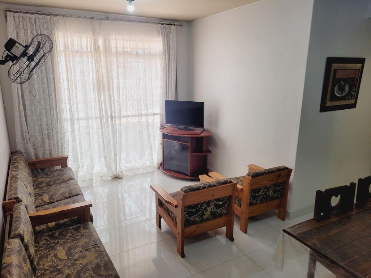 Apartamento a 250mts Da Praia, 6 hospedes, Wi-Fi, 1 vaga garagem