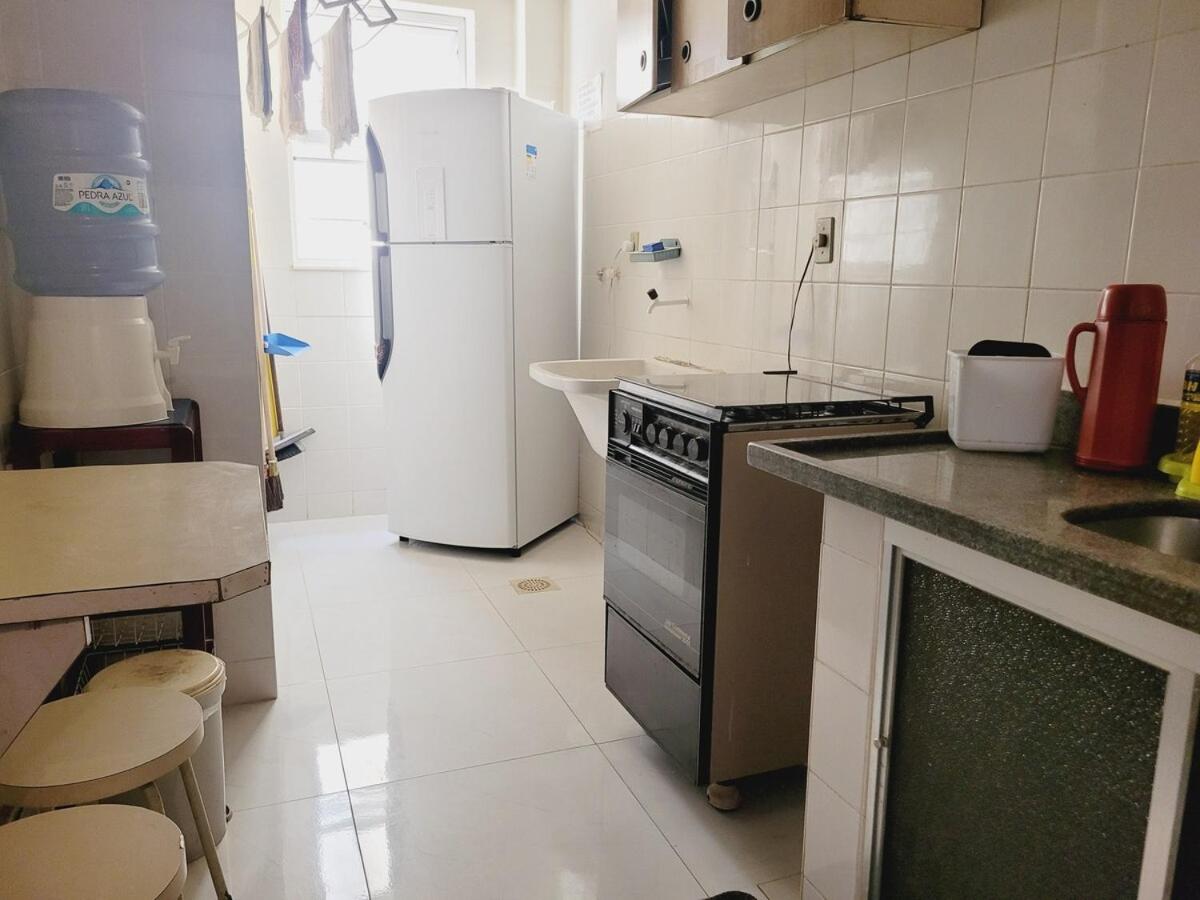 Apartamento a 250mts Da Praia, 6 hospedes, Wi-Fi, 1 vaga garagem