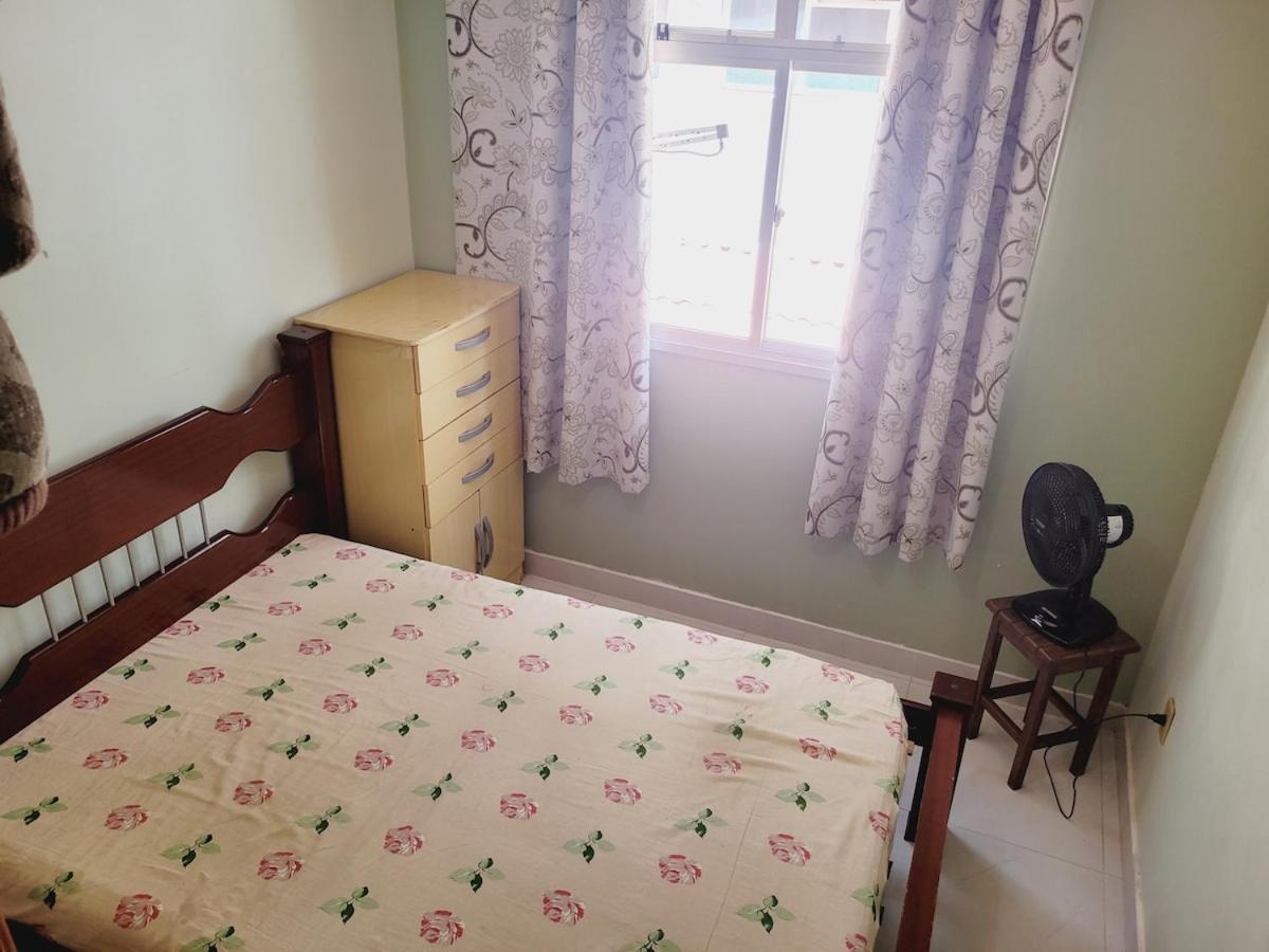 Apartamento a 250mts Da Praia, 6 hospedes, Wi-Fi, 1 vaga garagem