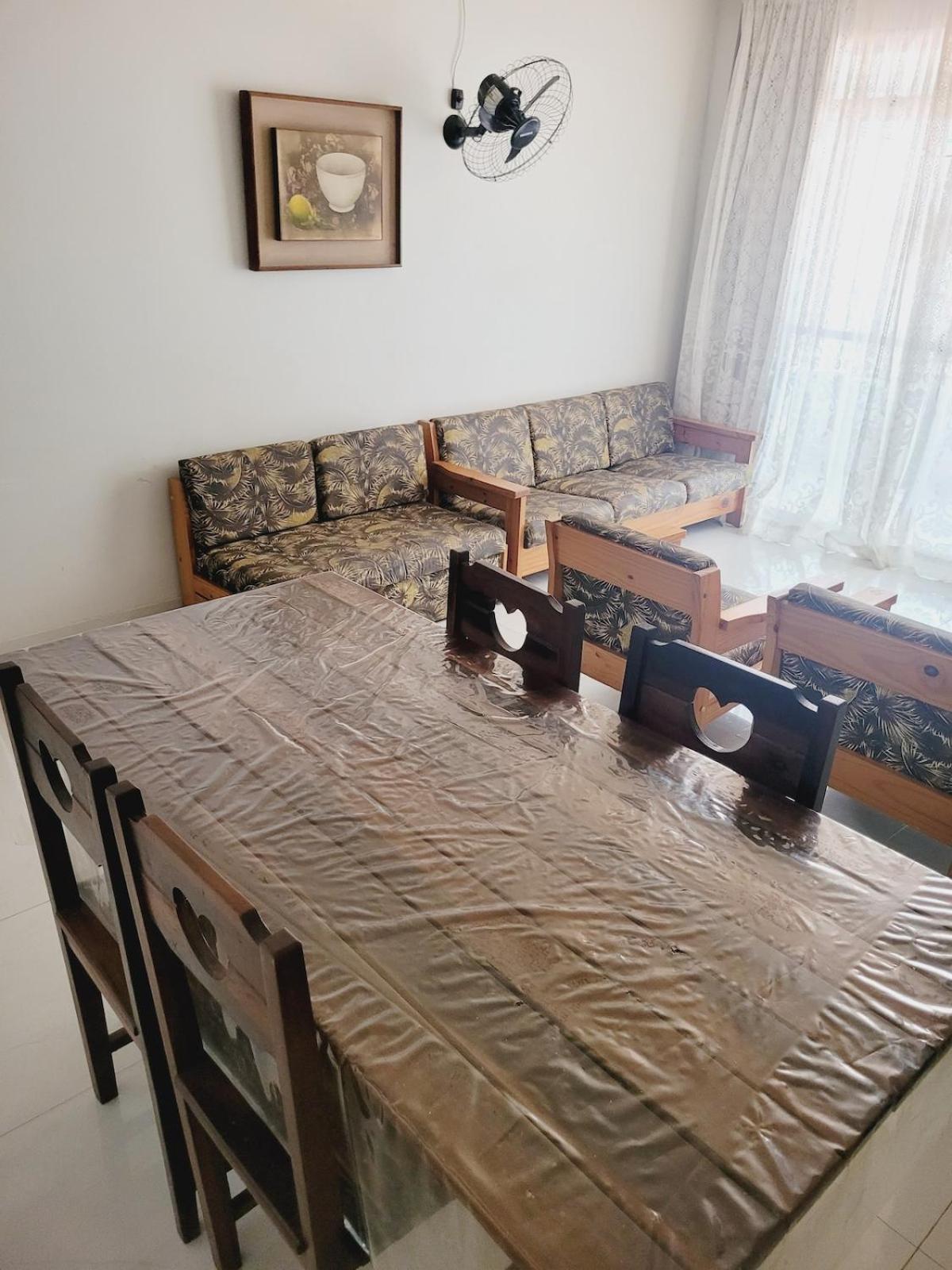 Apartamento a 250mts Da Praia, 6 hospedes, Wi-Fi, 1 vaga garagem