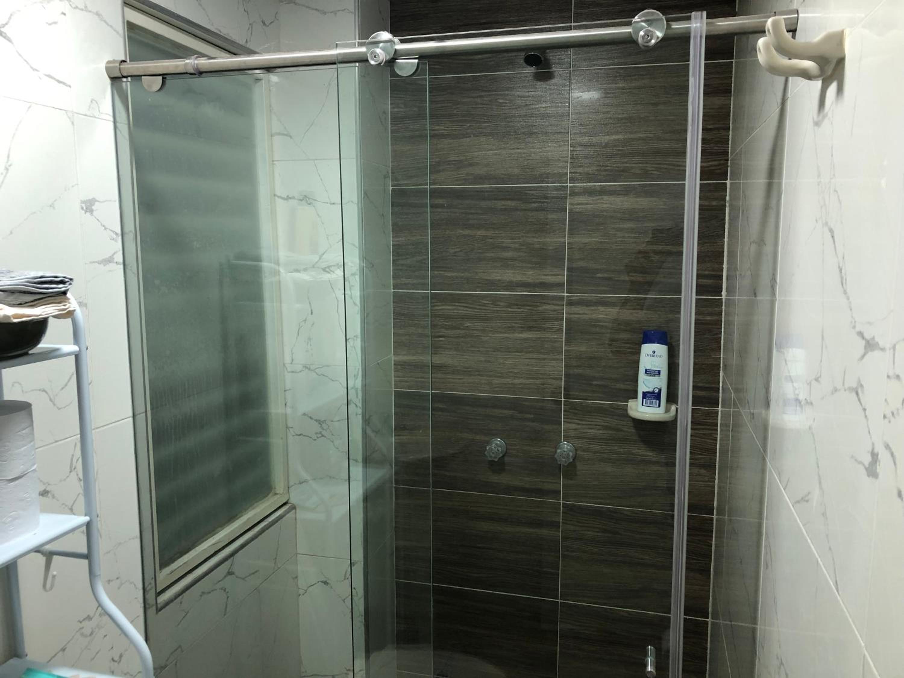 Acogedor y Amplio Apartamento 102 El Jardin