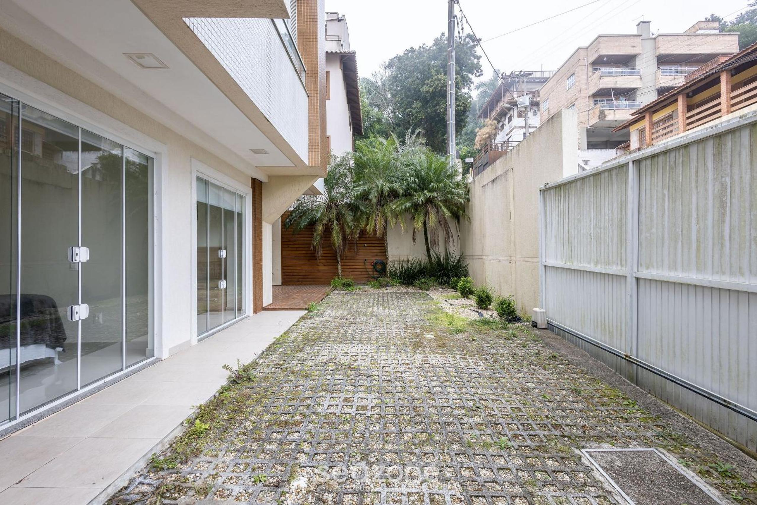 3BR Apt w/ BBQ 290m from Beach PIC0125