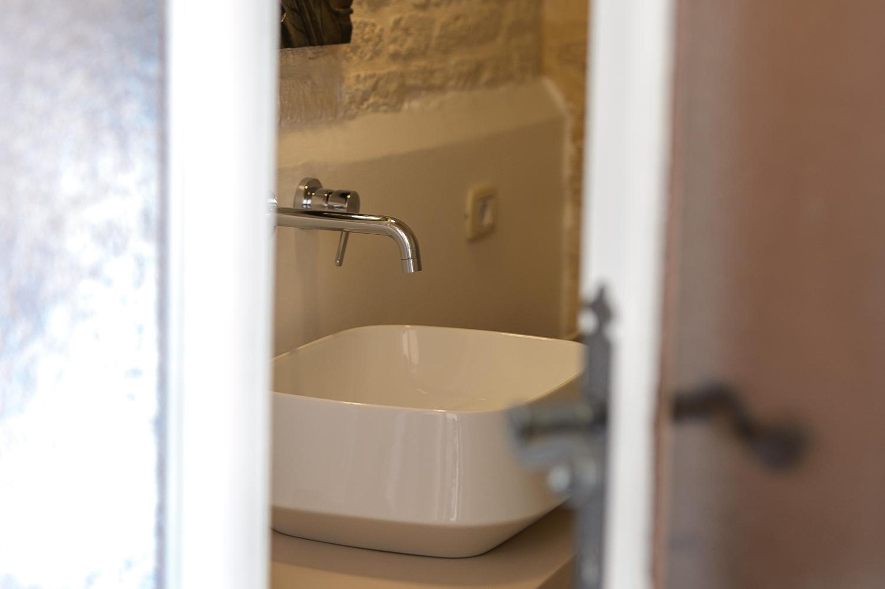 Trulli Nigri Holidays with private swimming pool