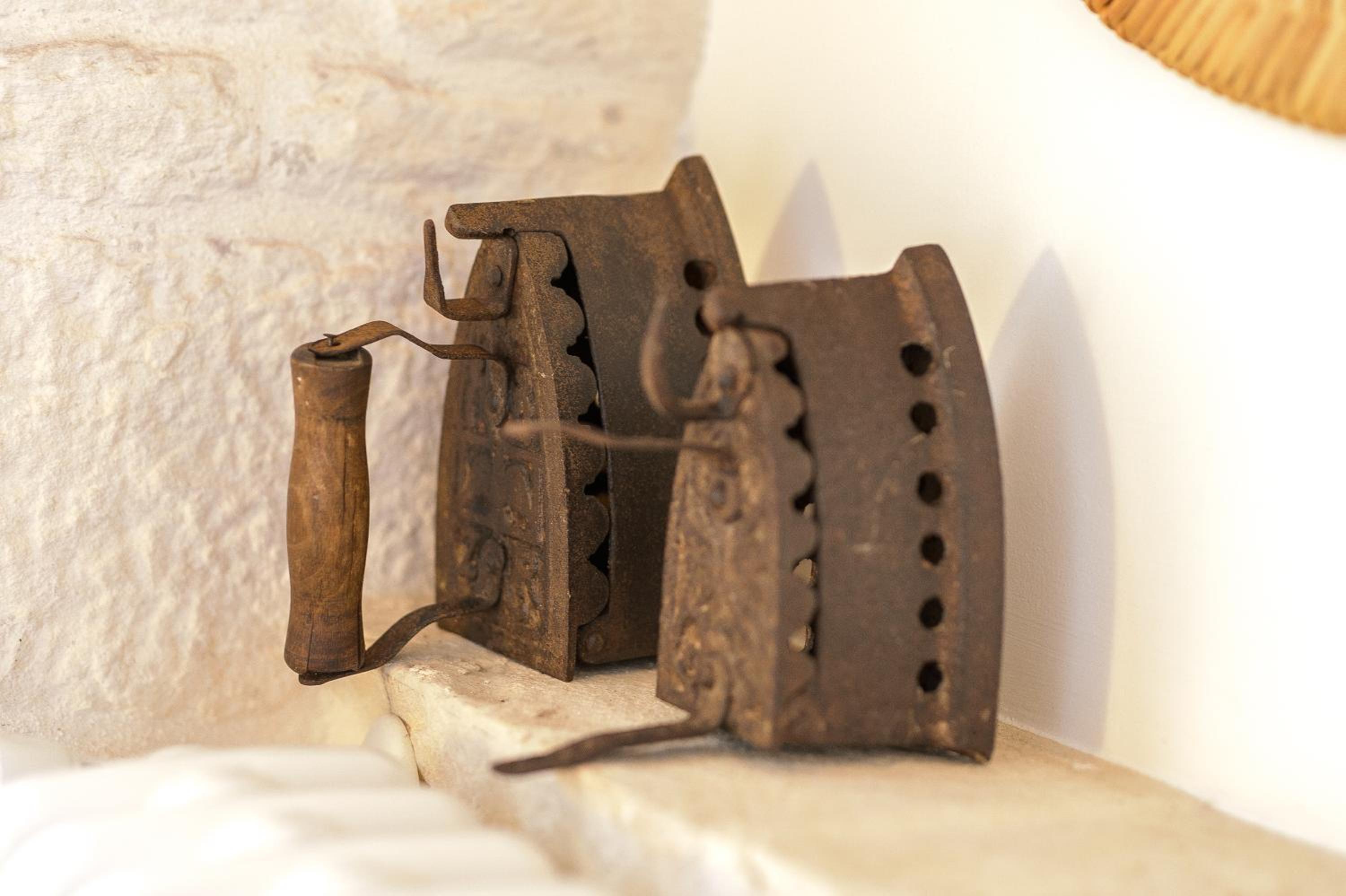 Trulli Nigri Holidays with private swimming pool