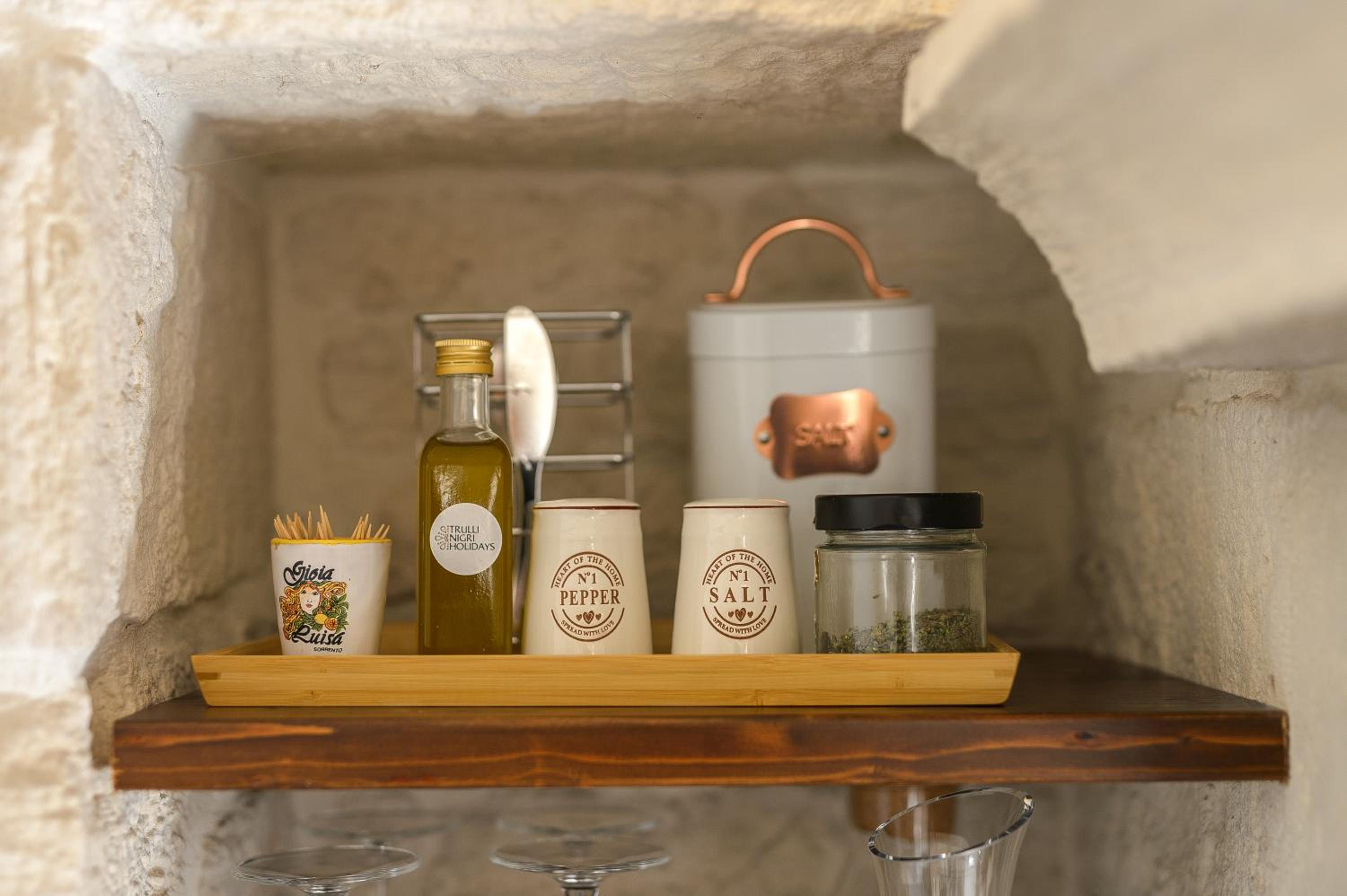 Trulli Nigri Holidays with private swimming pool