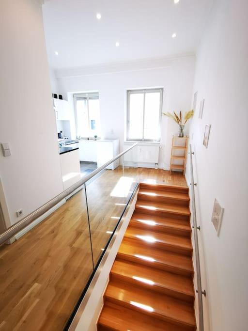 INVAL by ROCKCHAIR Apartments l SUPERHOST Status l 2 Bedrooms Boxspringbeds 2 Bathrooms in City Center 