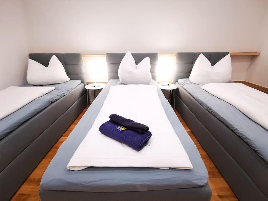 INVAL by ROCKCHAIR Apartments l SUPERHOST Status l 2 Bedrooms Boxspringbeds 2 Bathrooms in City Center 