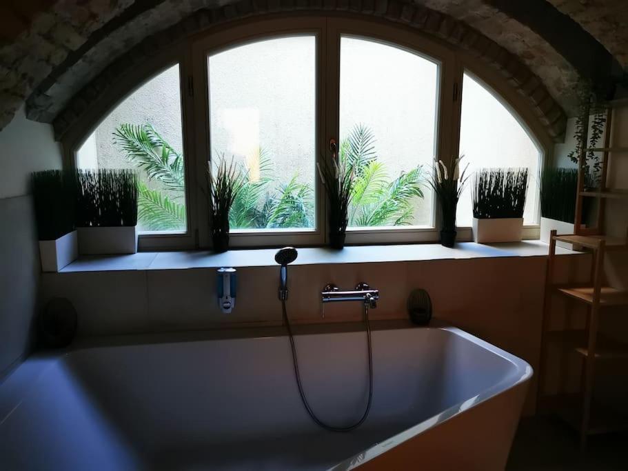 INVAL by ROCKCHAIR Apartments l SUPERHOST Status l 2 Bedrooms Boxspringbeds 2 Bathrooms in City Center 