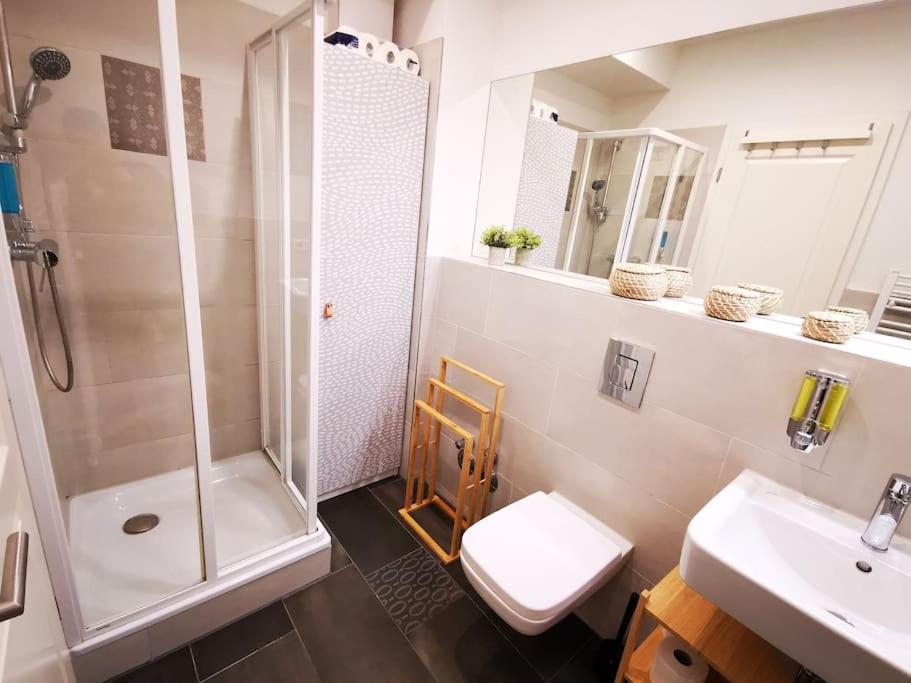 INVAL by ROCKCHAIR Apartments l SUPERHOST Status l 2 Bedrooms Boxspringbeds 2 Bathrooms in City Center 