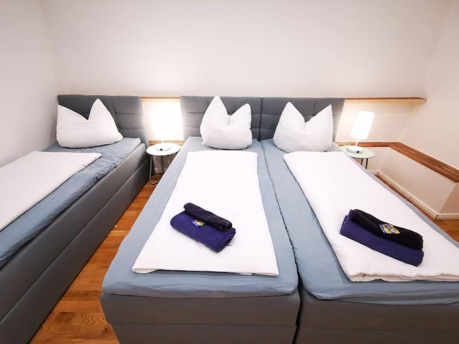 INVAL by ROCKCHAIR Apartments l SUPERHOST Status l 2 Bedrooms Boxspringbeds 2 Bathrooms in City Center 