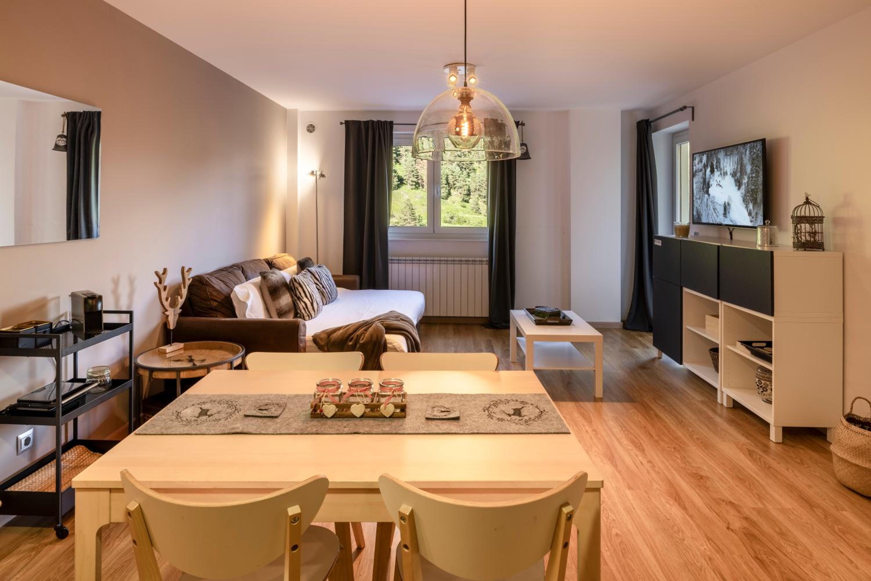 TOP Vistas Al Valle Arinsal - 6PAX - A Pie De Pistas & ESQUÍ - Free Parking l by BonesVacances