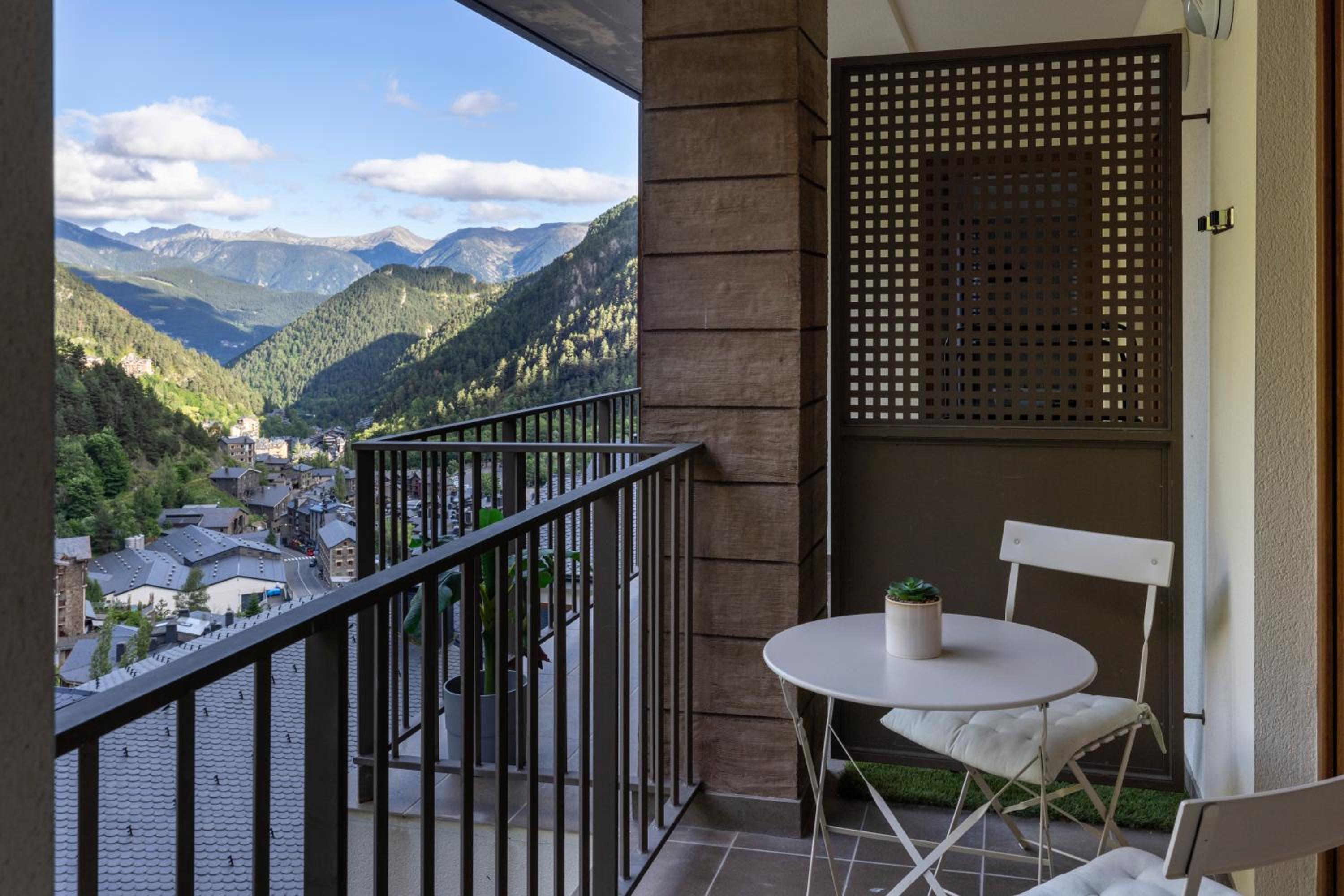 TOP Vistas Al Valle Arinsal - 6PAX - A Pie De Pistas & ESQUÍ - Free Parking l by BonesVacances