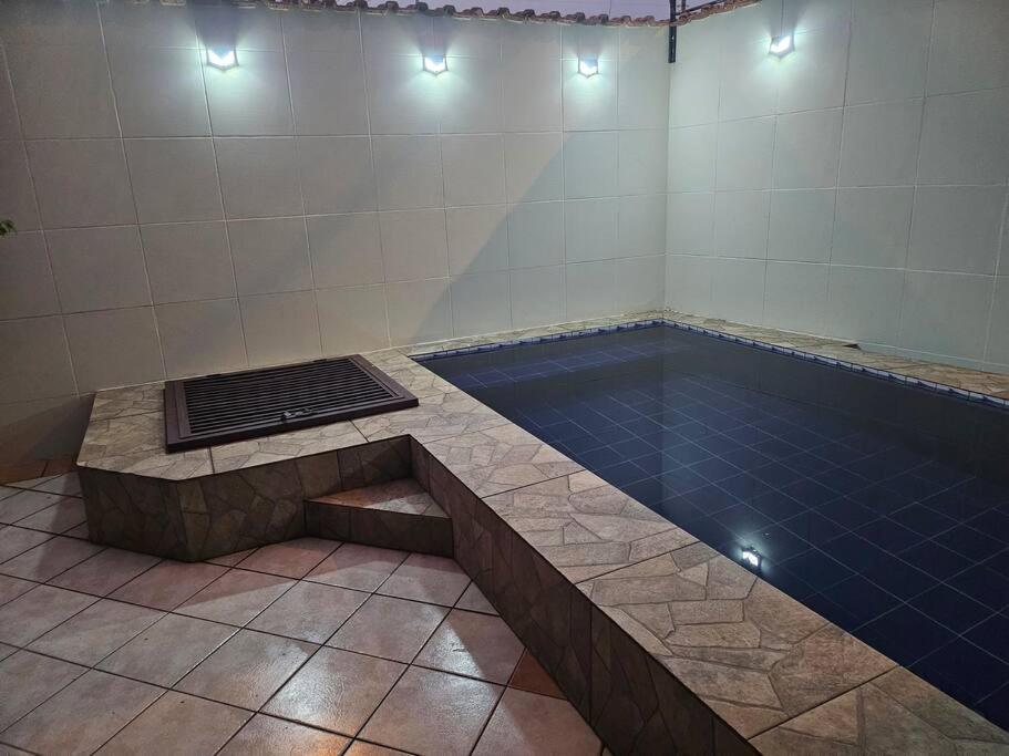 Sobrado Aviação piscina, churrasqueira, jacuzzi