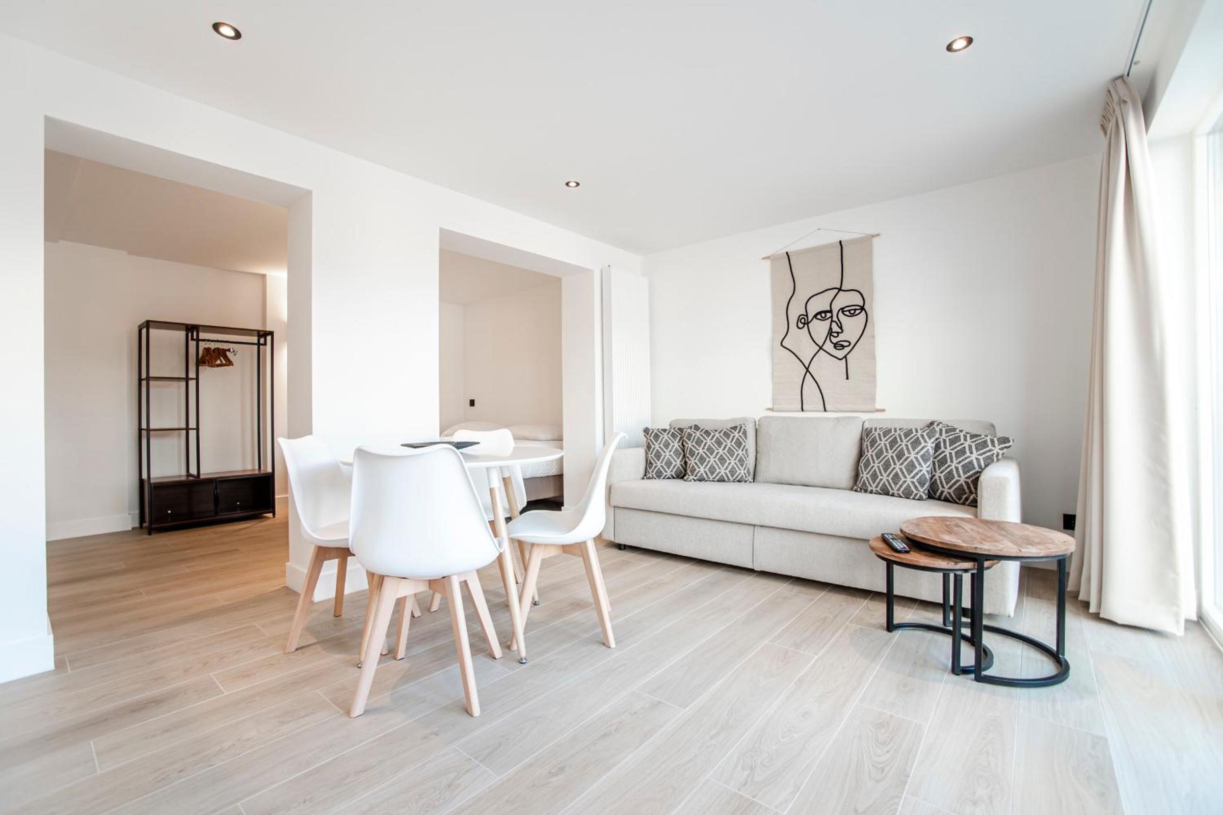 Studio Becke, with private parking
