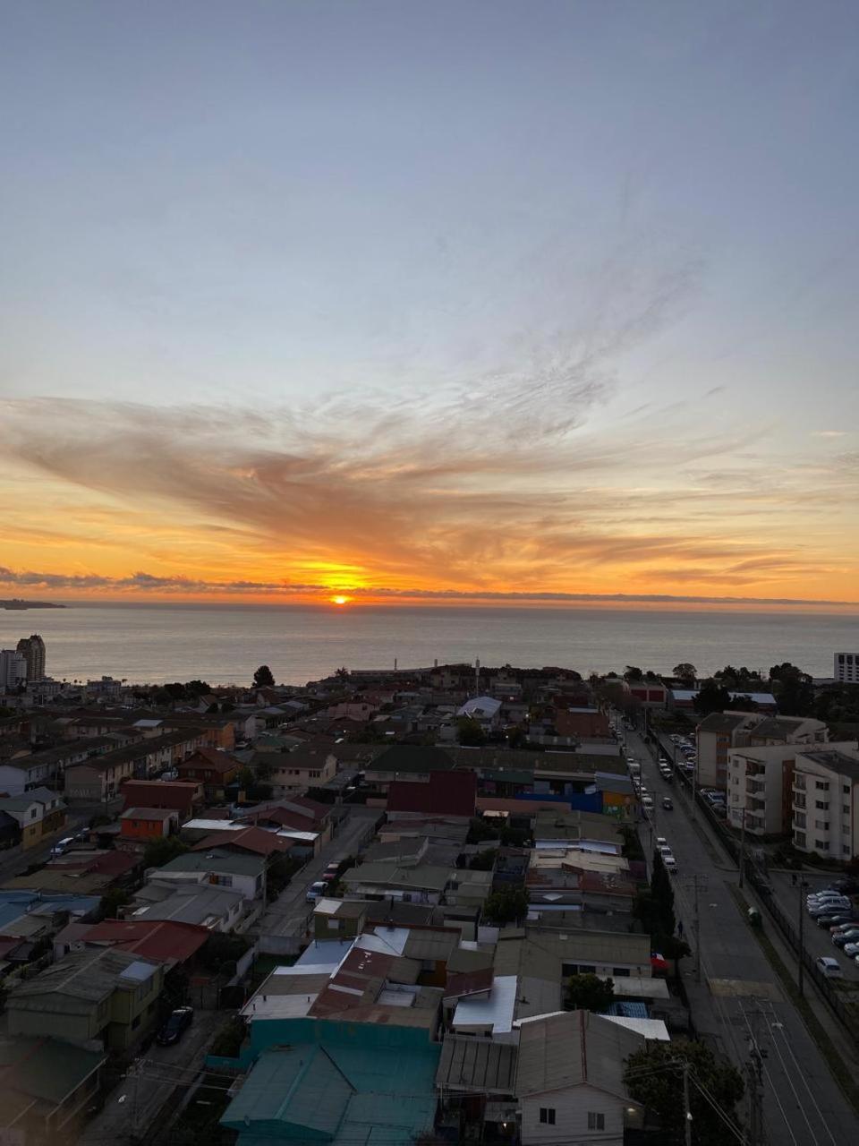 Viña del Mar Depto cercano al Mall Marina playa a 5 minutos en auto vista al mar WiFi estacionamiento