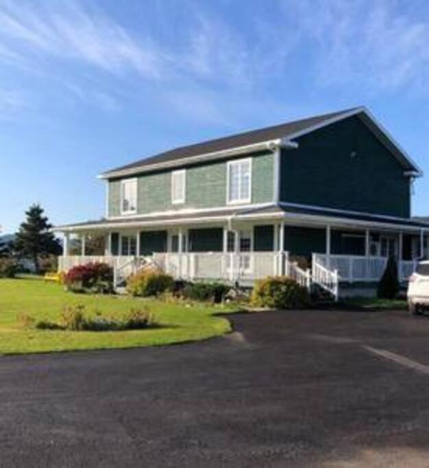 The Sullivan Suite 5 Bedroom home, on 5 acres in Gros Morne