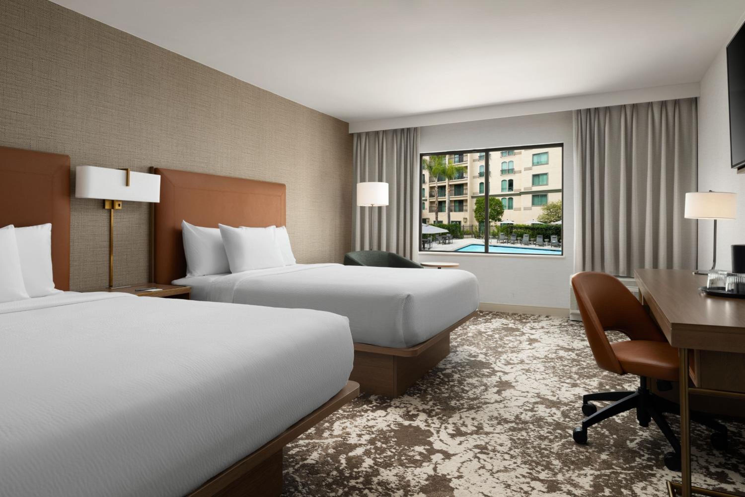 Courtyard by Marriott Los Angeles Pasadena Old Town - Property Image 12