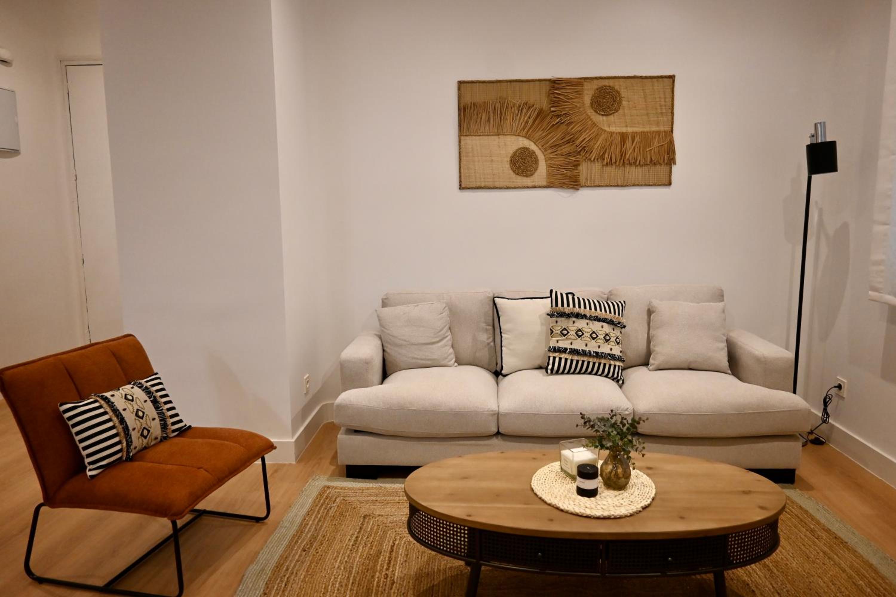 For You Rentals Amplio y lujoso apartamento TEMPORAL en el Barrio de Salamanca GDP9 view 4