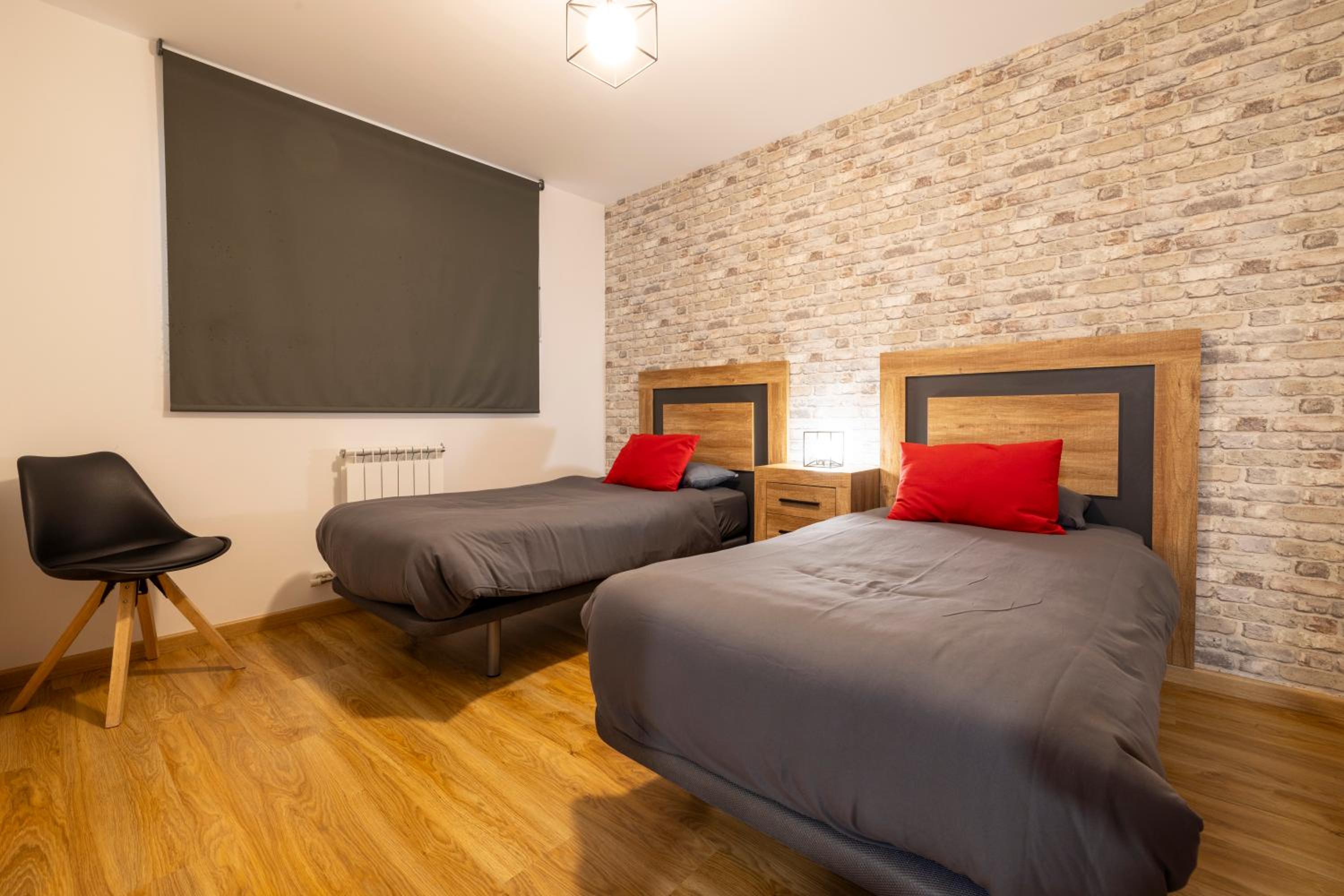 Increibles Vistas Al Valle De Arinsal NY - A Pie De Pistas - Parking Incluido l by BonesVacances