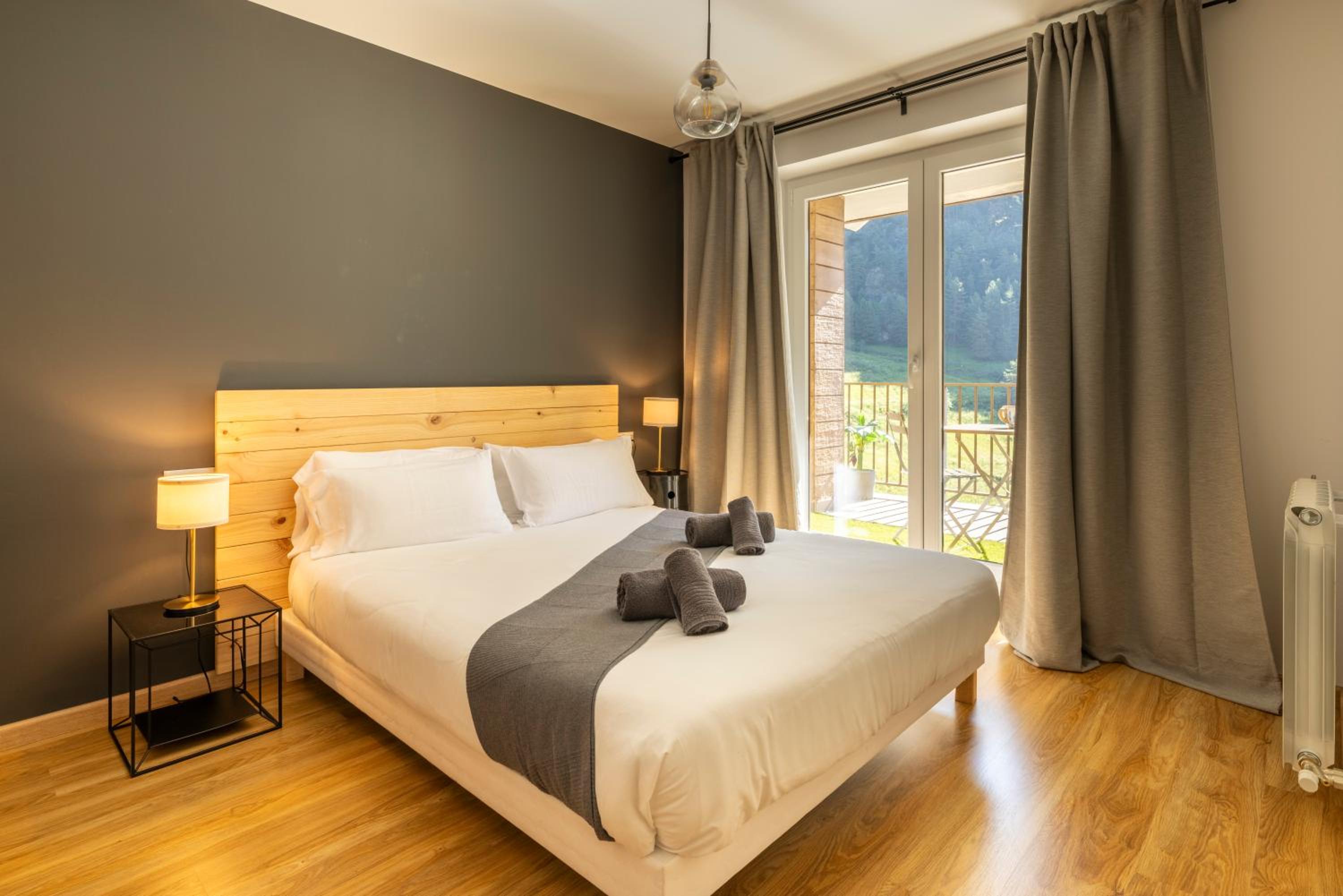 Vistas PRECIOSAS Al Valle De Arinsal - 6PAX- A Pie De Pistas & ESQUÍ - Free Parking l by BonesVacances