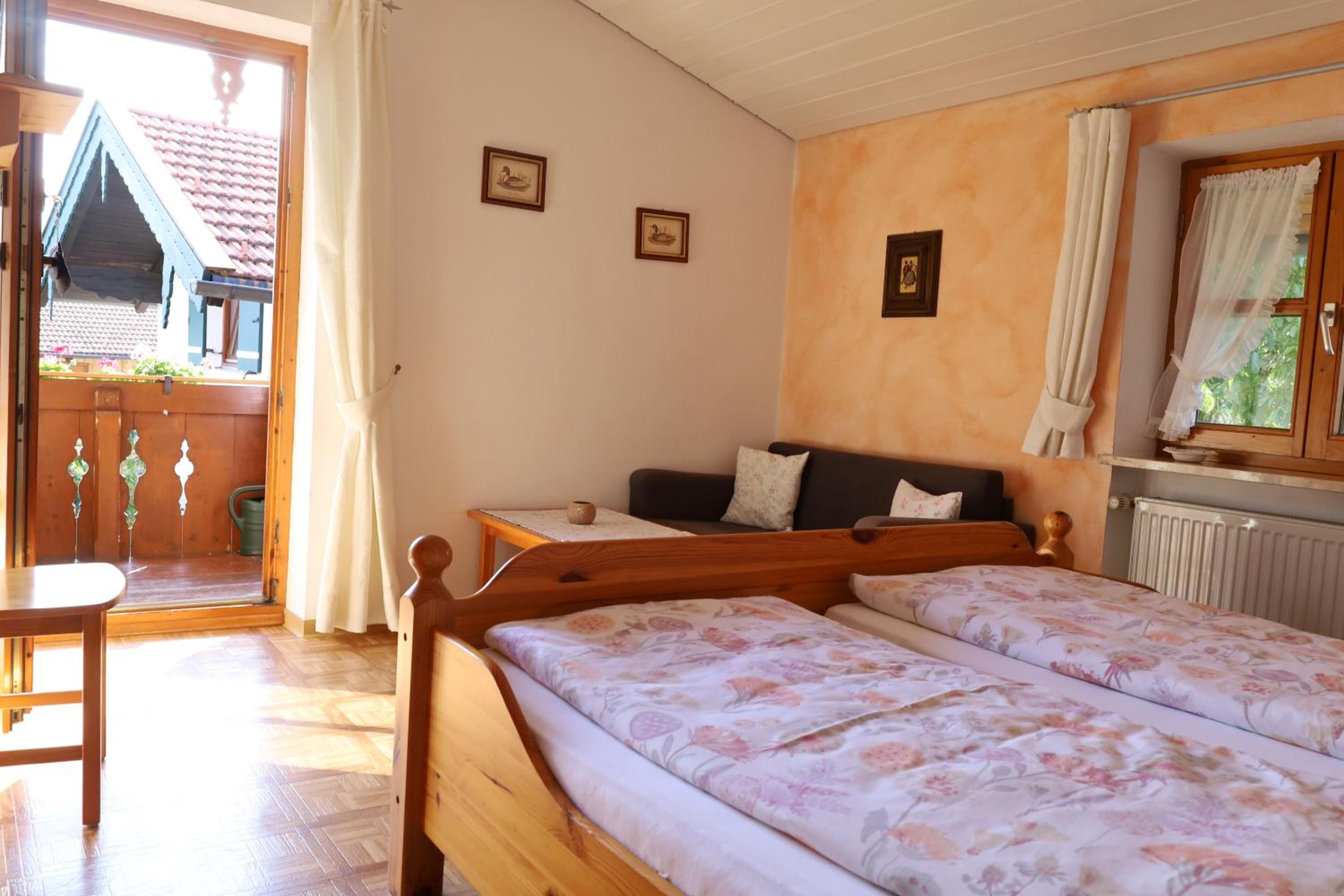 Ferienwohnung Hell Claudia view 3