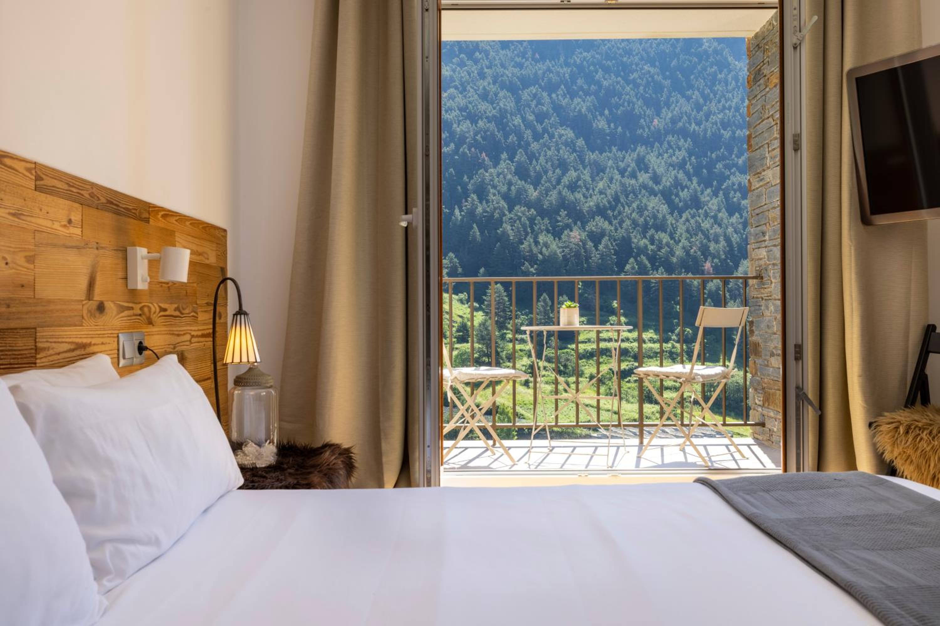 Iconic - A Pie De Pistas En 1 Minuto - Terraza con Vistas al Valle Arinsal - Parking Gratis l by BonesVacances