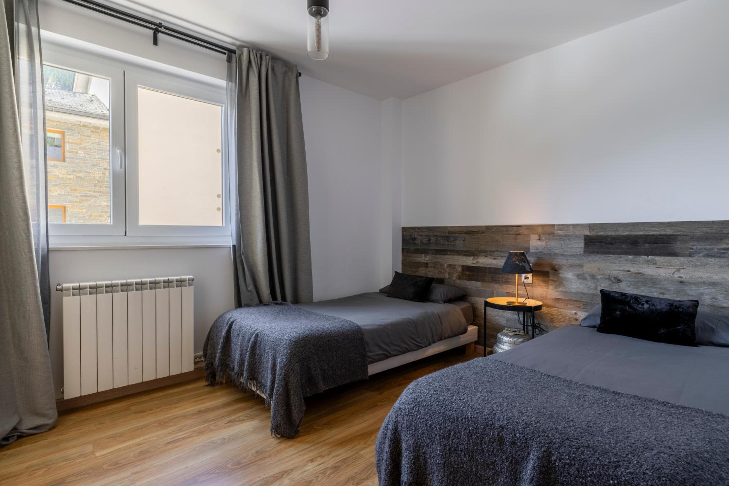 Iconic - A Pie De Pistas En 1 Minuto - Terraza con Vistas al Valle Arinsal - Parking Gratis l by BonesVacances