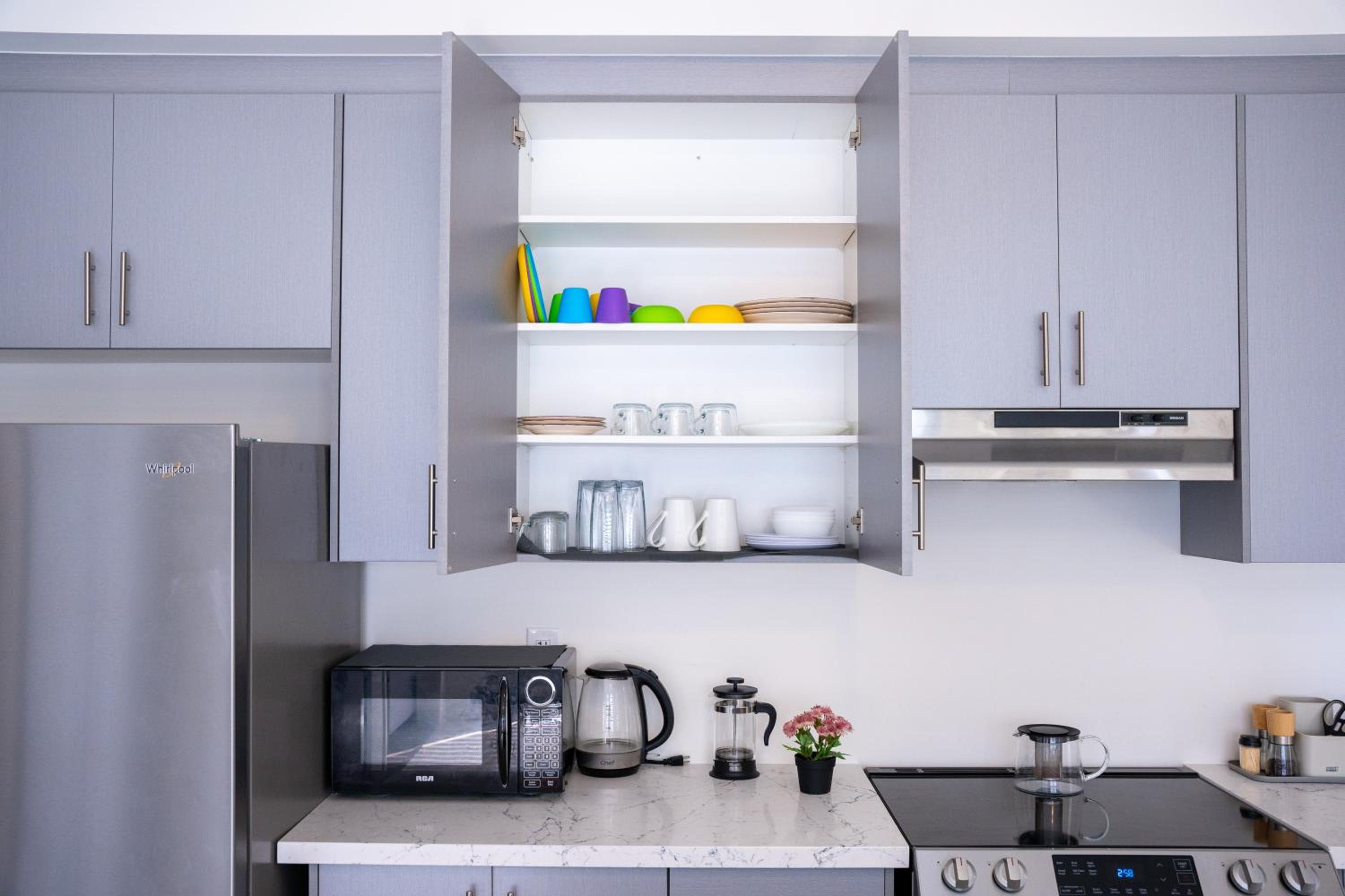 Modern 4BR house in Barrie!