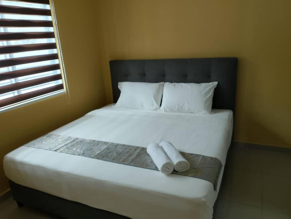 Haimara staycation, 1 house & 3 cabin with pool hulu langat, for small event photo 8