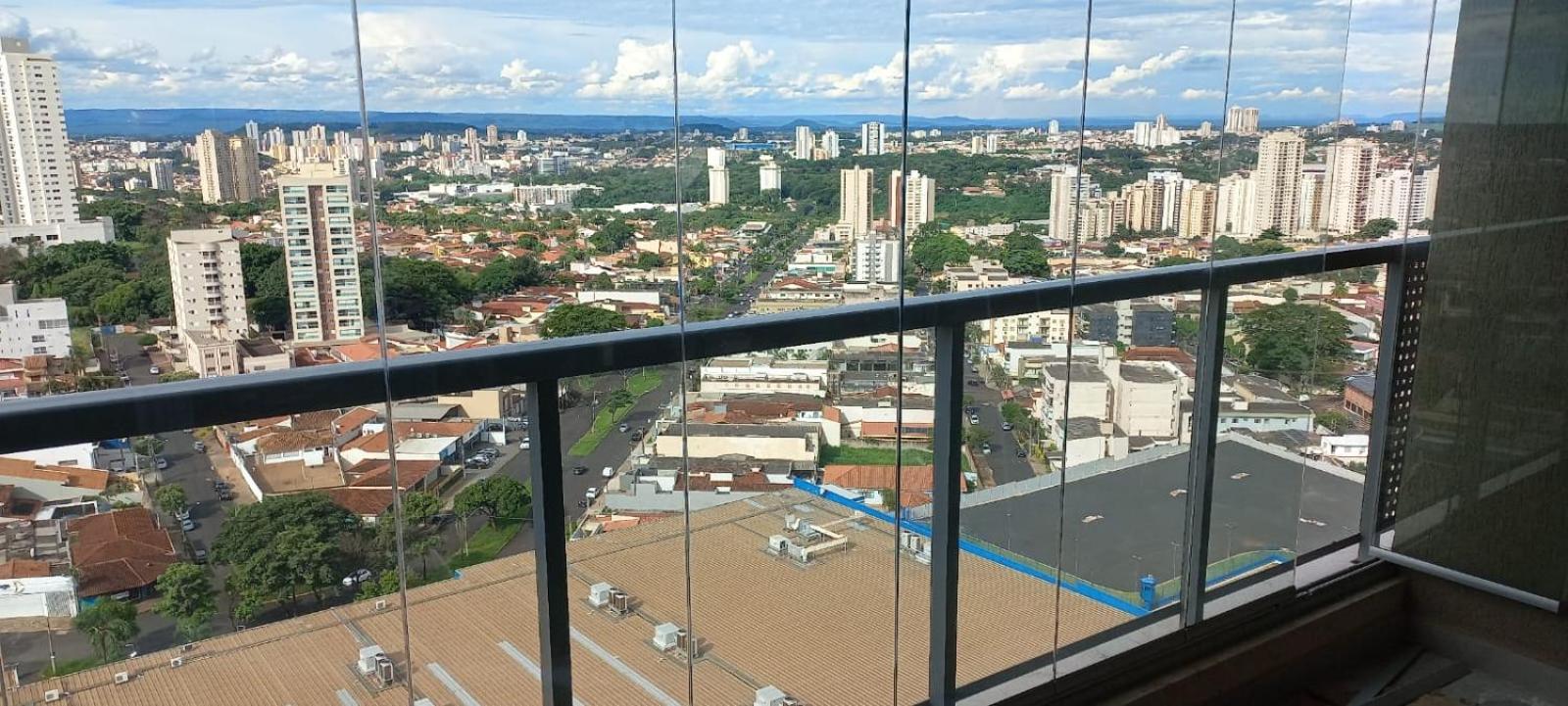 Apto na av. mais privilegiada