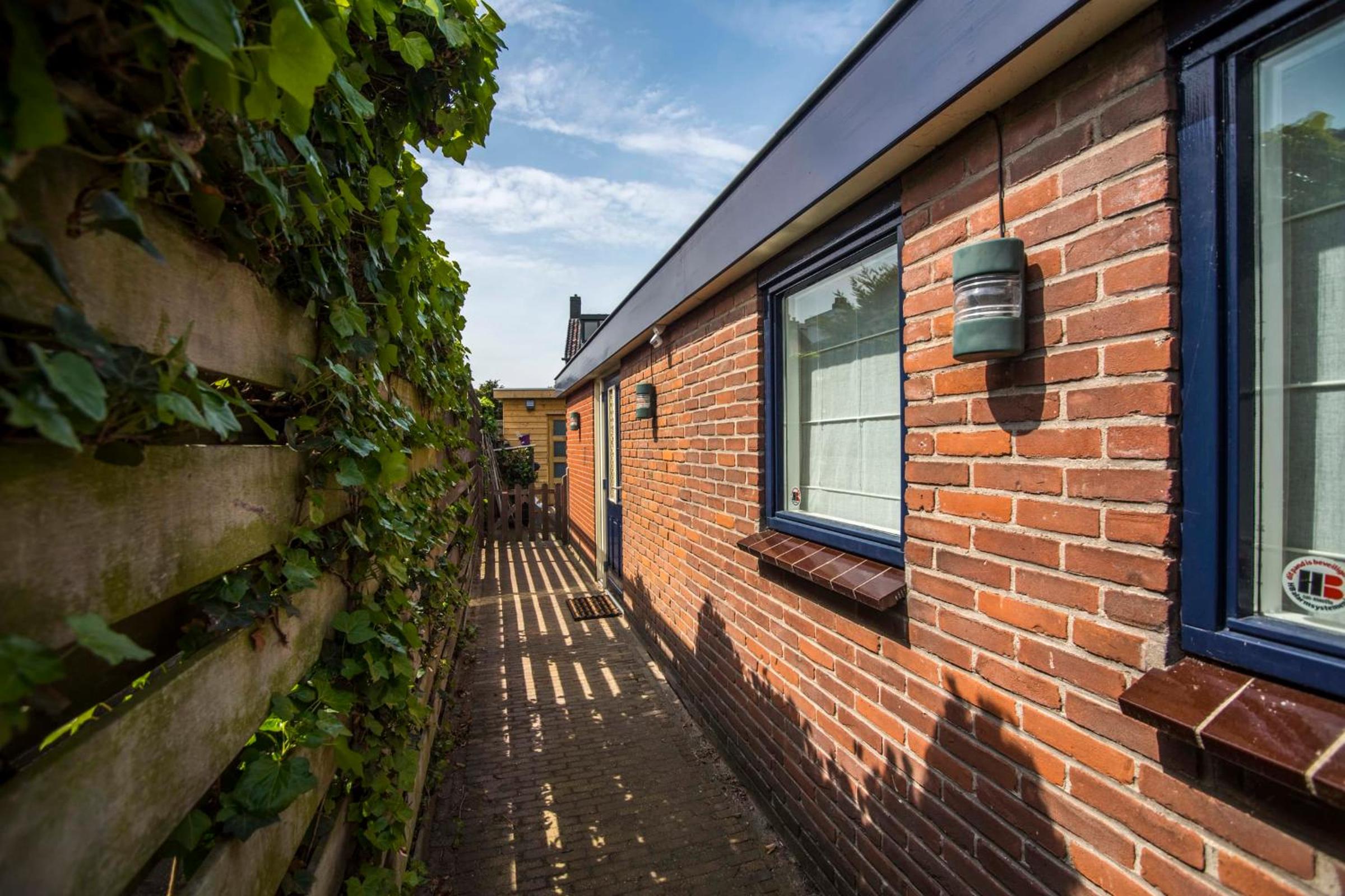 Studio 4 u with private parking view 3