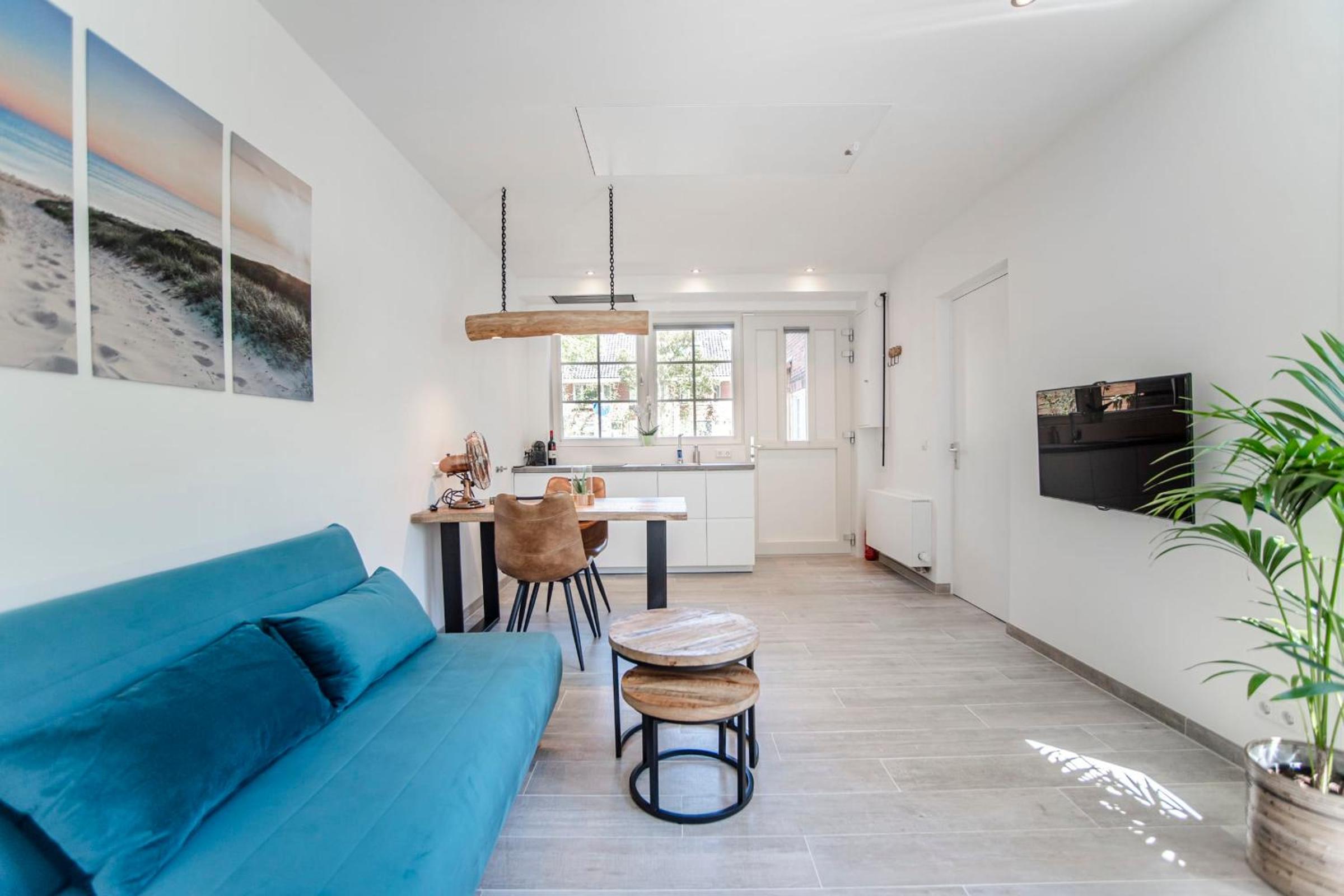 Good Vibes Romantic Studio incl free private parking view 5