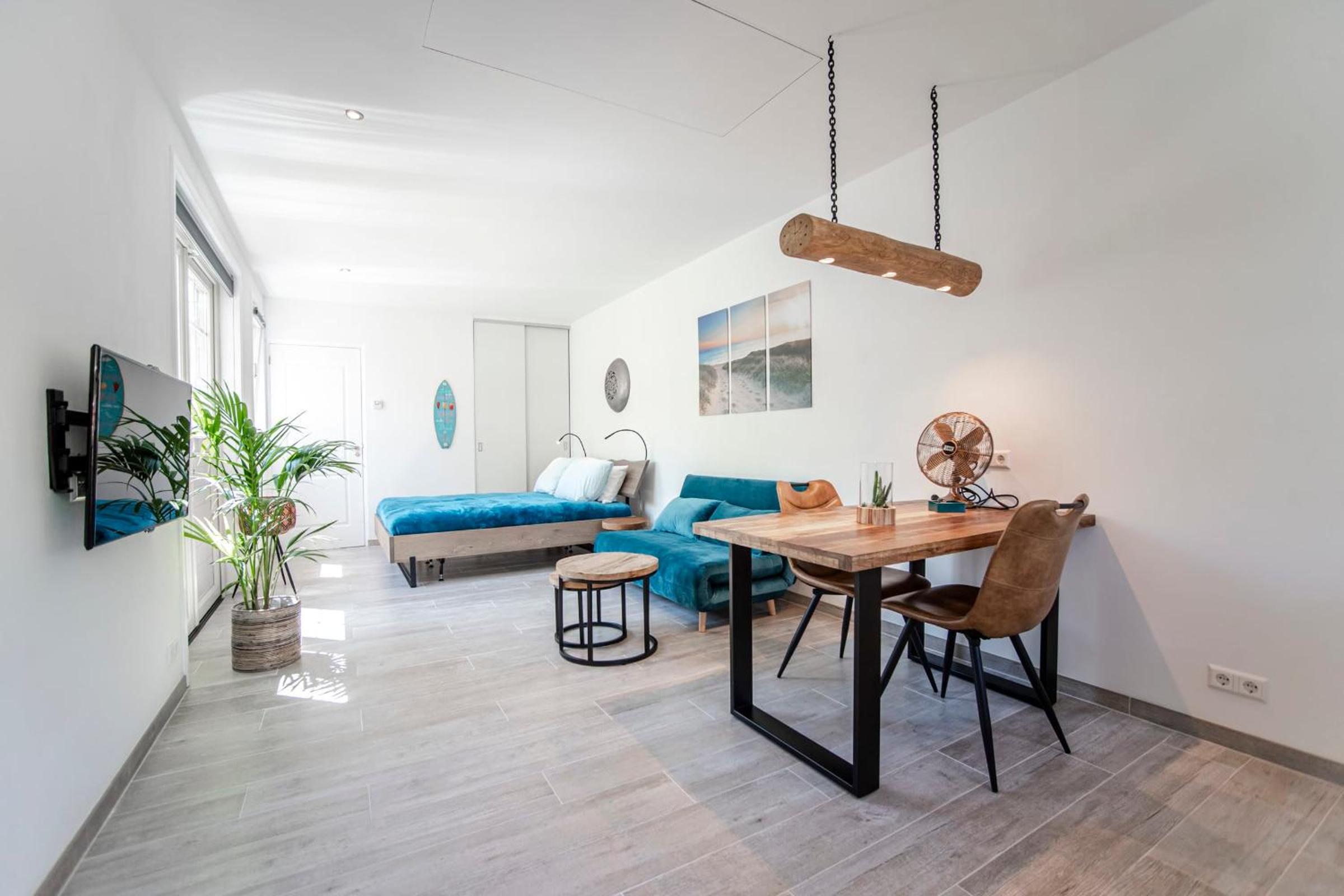 Good Vibes Romantic Studio incl free private parking view 4