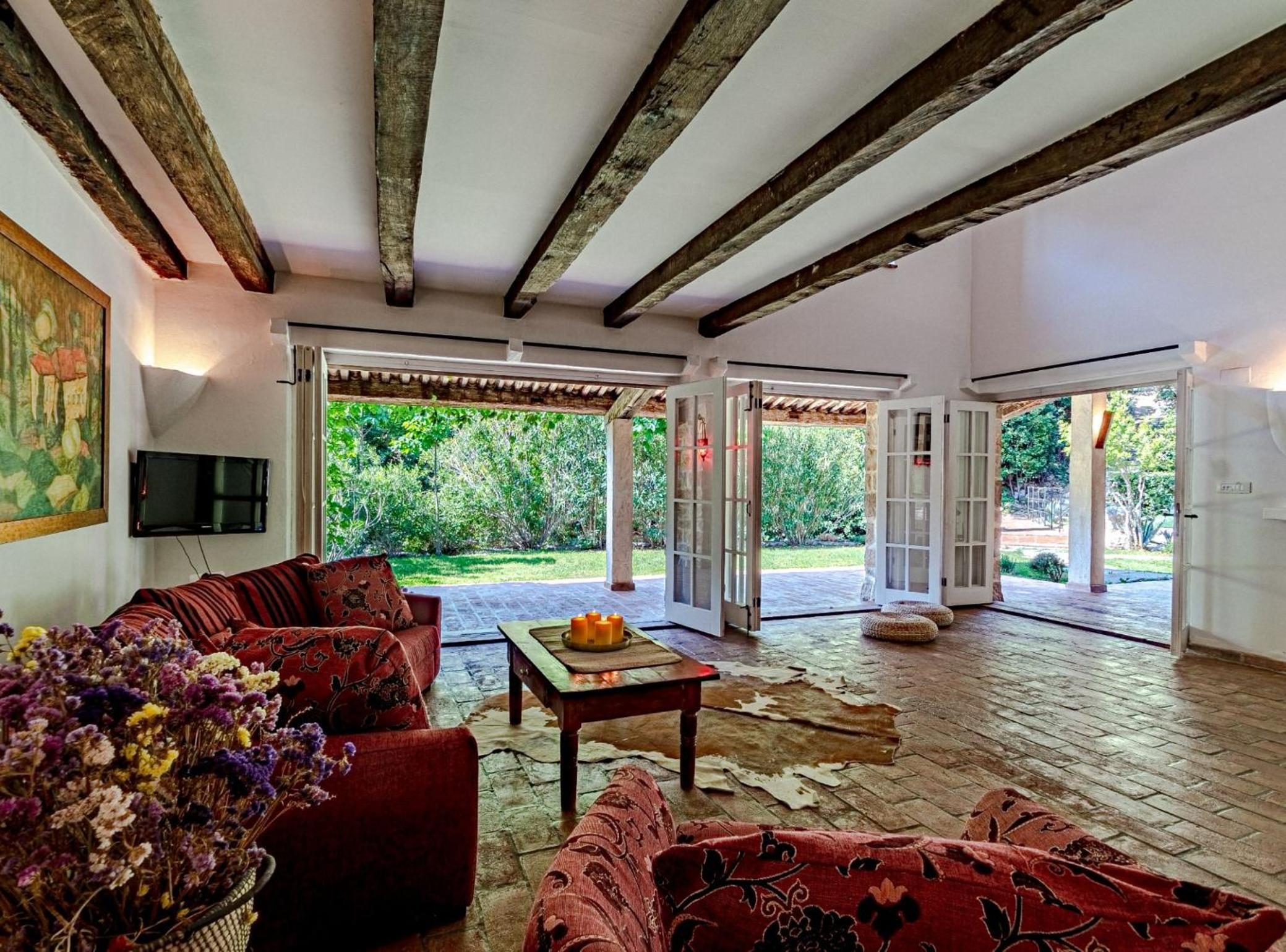 Stone House Anfitrite view 5