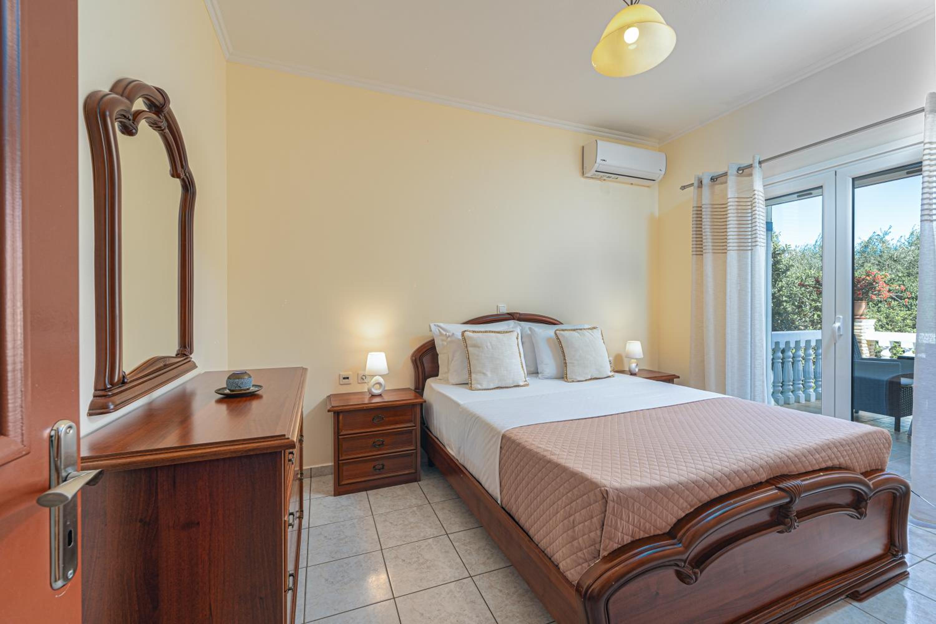 Villa Rosa 3 Bedroom with Sea View view 3