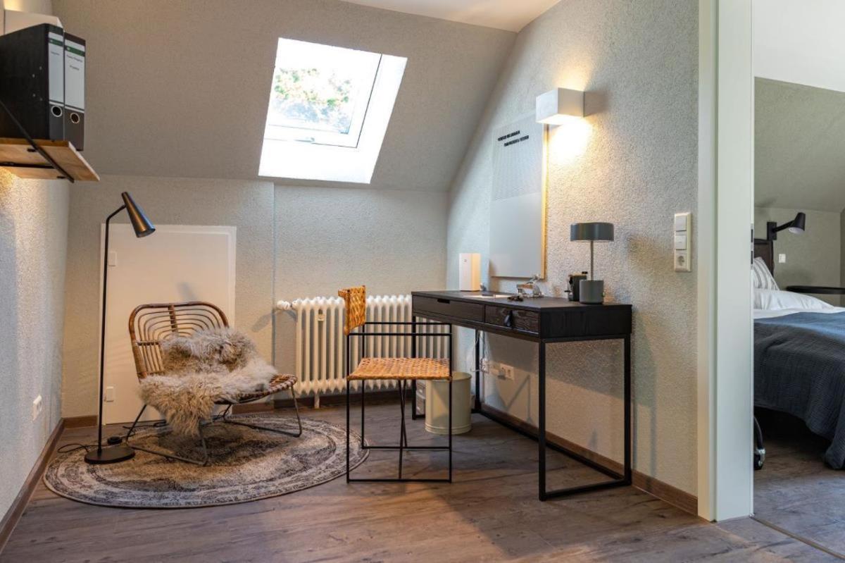 Freistehendes Ferienhaus mit Kamin, Sauna, atemberaubenden Blick ins Tal, mehrere Terrassen, 1500qm Grundstück 1,6m hoch eingezäunt