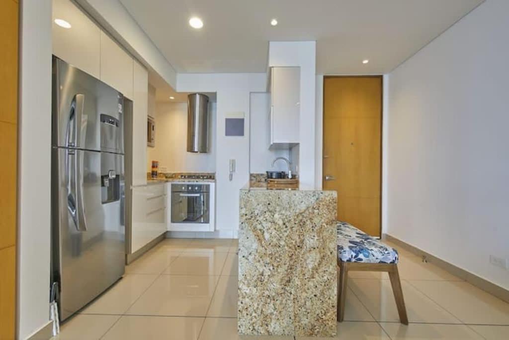New Apartment With 1 Bedroom In H2