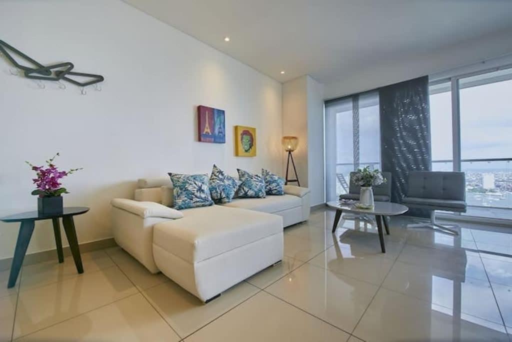 New Apartment With 1 Bedroom In H2