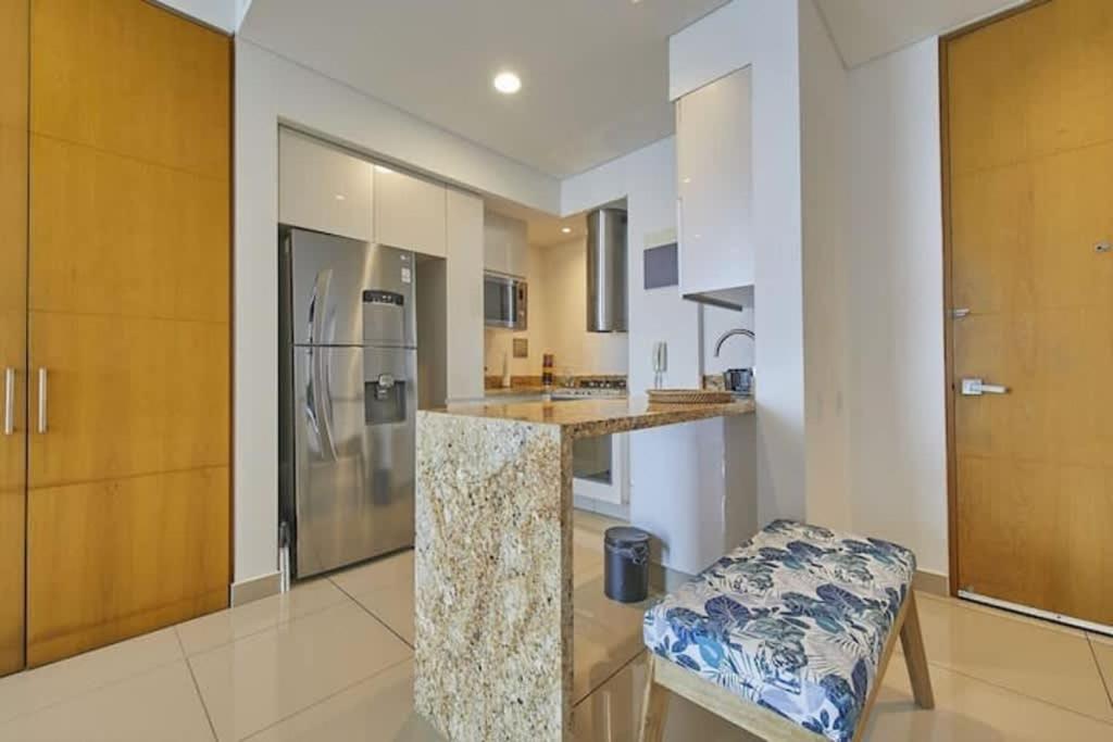 New Apartment With 1 Bedroom In H2