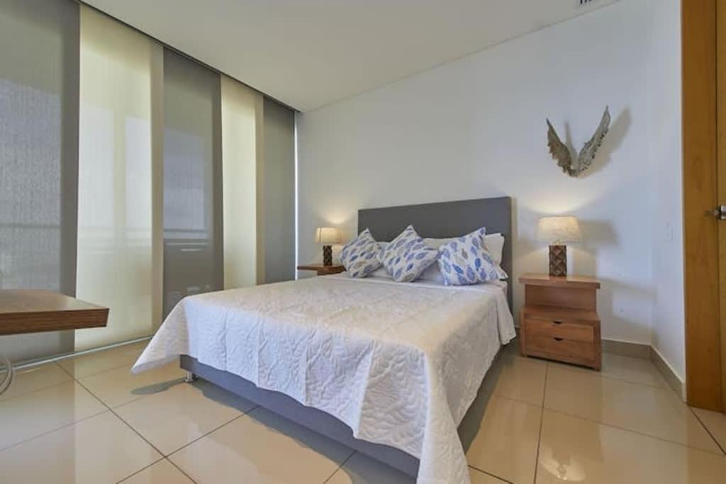 New Apartment With 1 Bedroom In H2