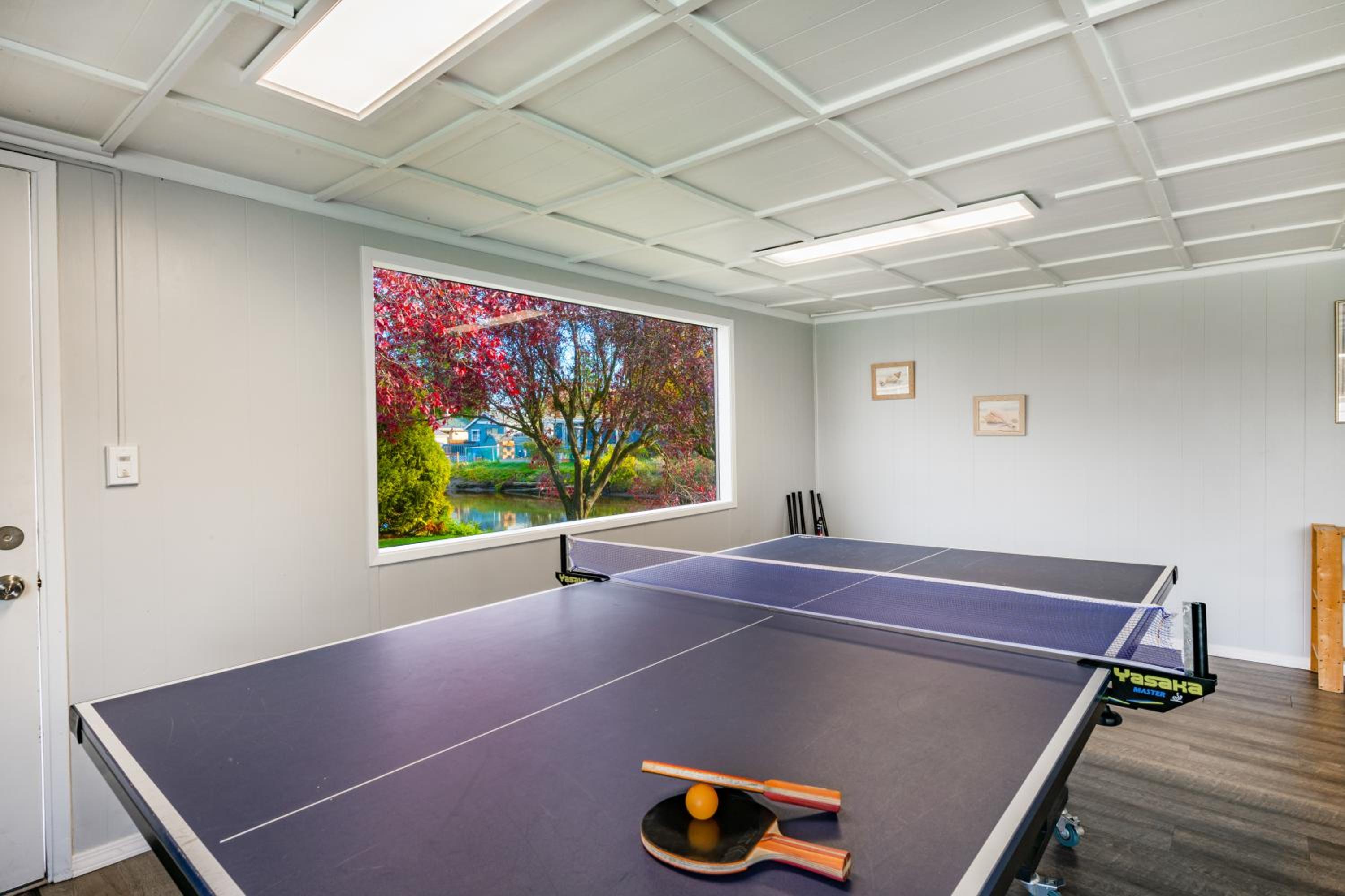 Modern Condo with Family-Friendly Hot Tub 102