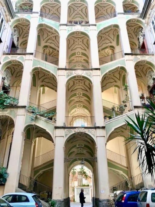 Centro Storico new 2 bedrooms - 2 bathrooms apt chic