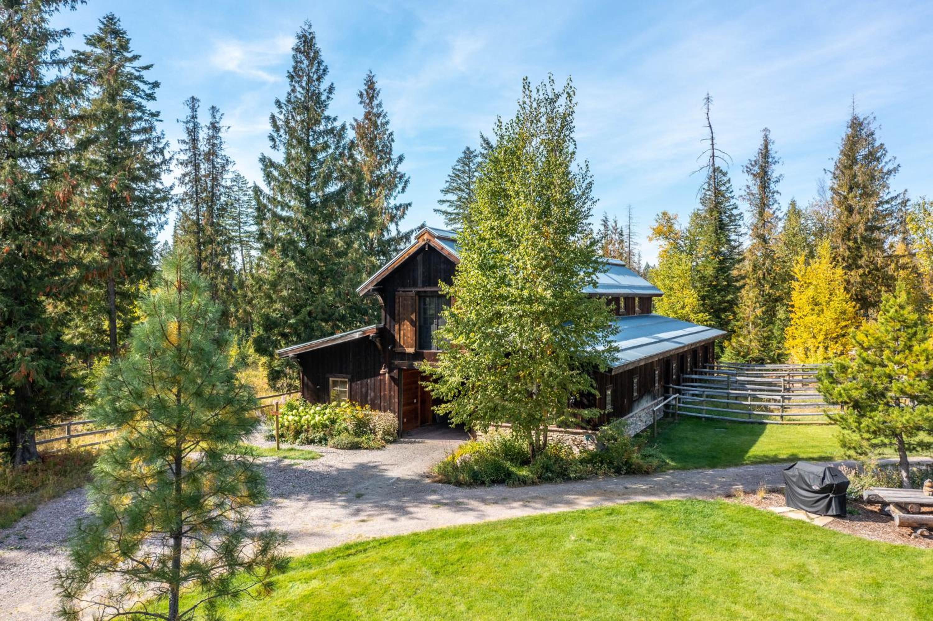 Hotel The Stalls At Whitefish - Image 1