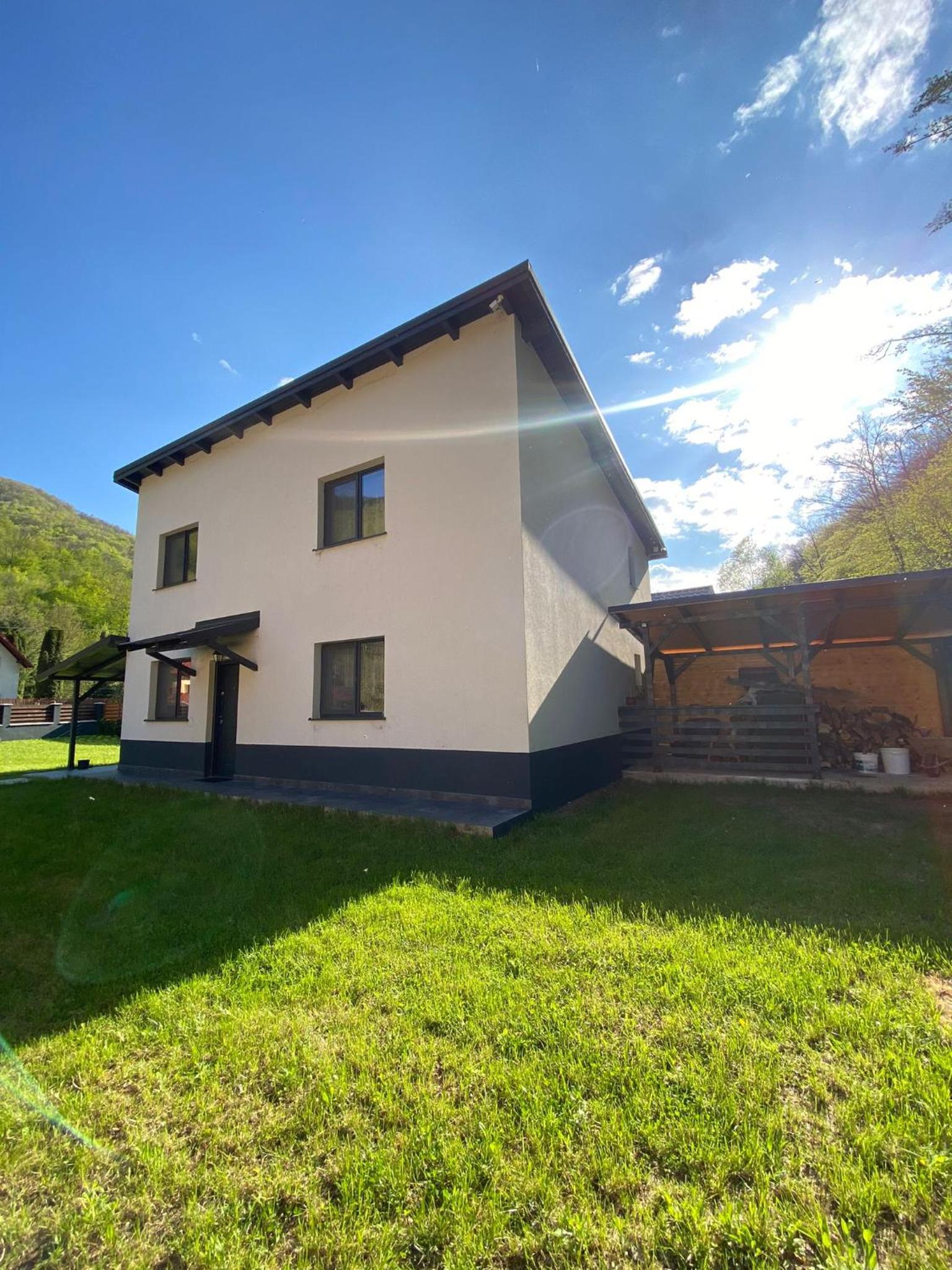Gura Râstii Holiday Home view 5