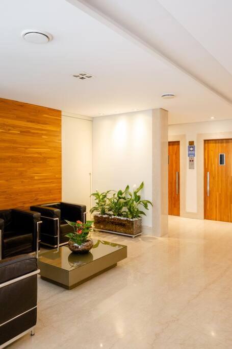Apartamento com serviços, na melhor região de SP