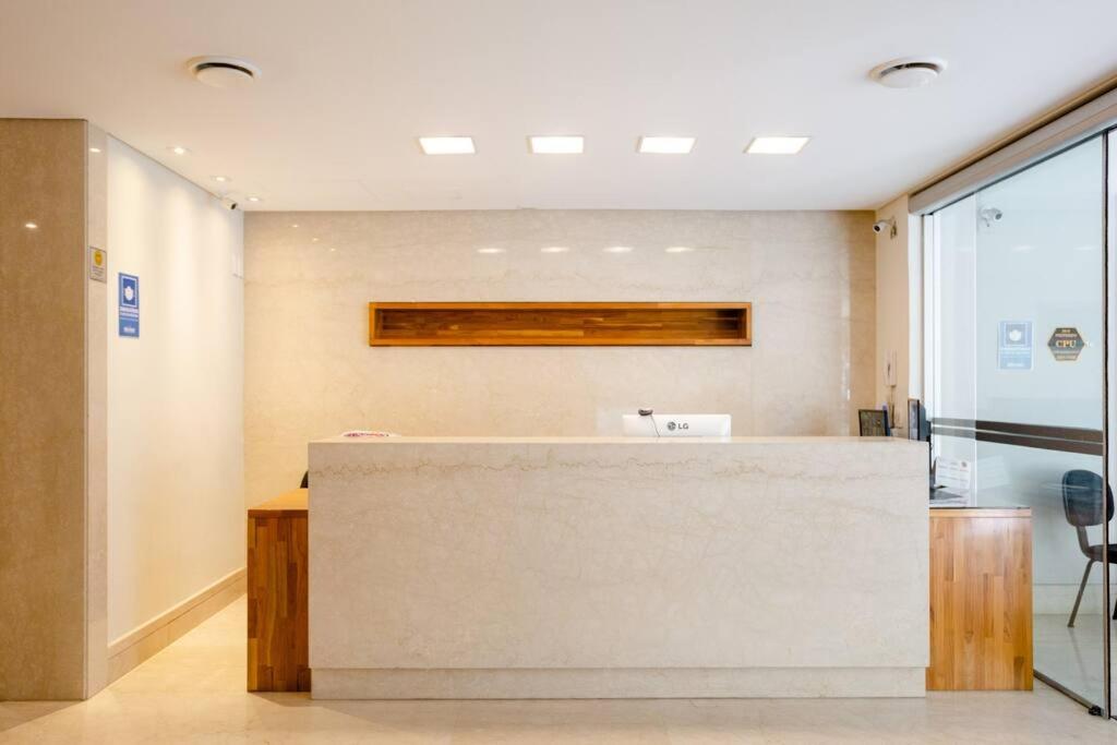 Apartamento com serviços, na melhor região de SP
