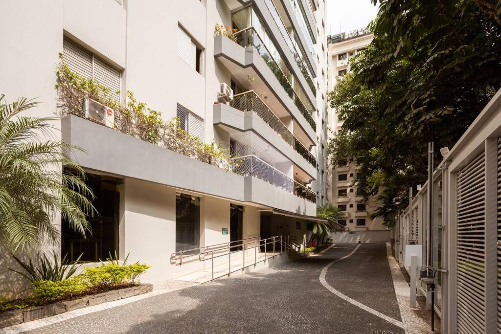 Apartamento com serviços, na melhor região de SP