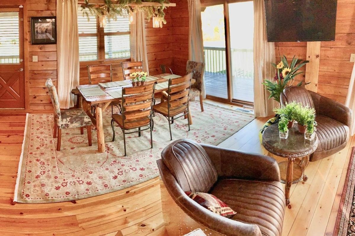 Heartwood Lavish Cottage in the Smoky Mountains view 5