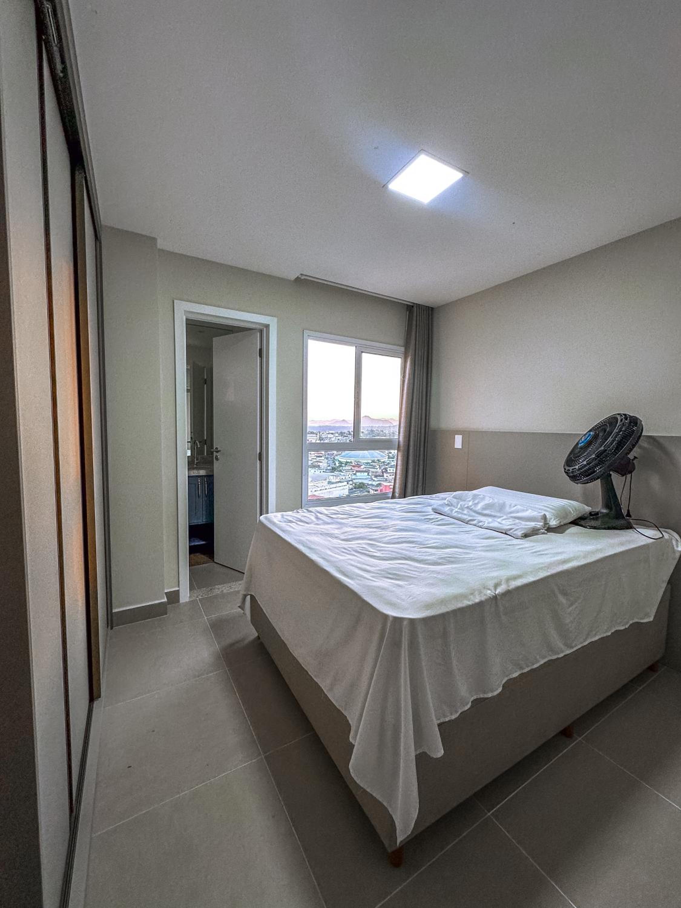 Apartamento uma quadra do mar, linda vista Praia do Morro 2 quartos