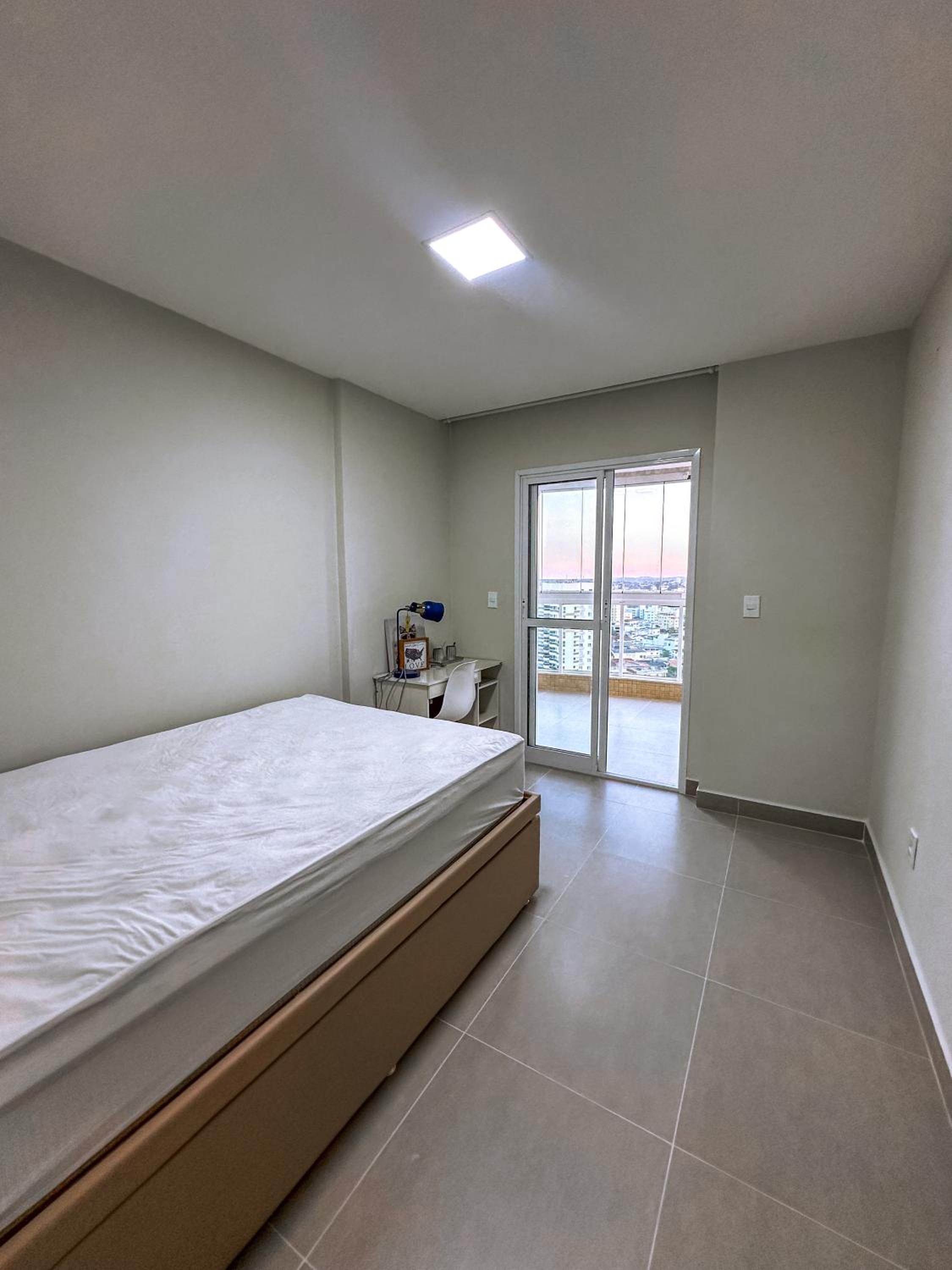 Apartamento uma quadra do mar, linda vista Praia do Morro 2 quartos